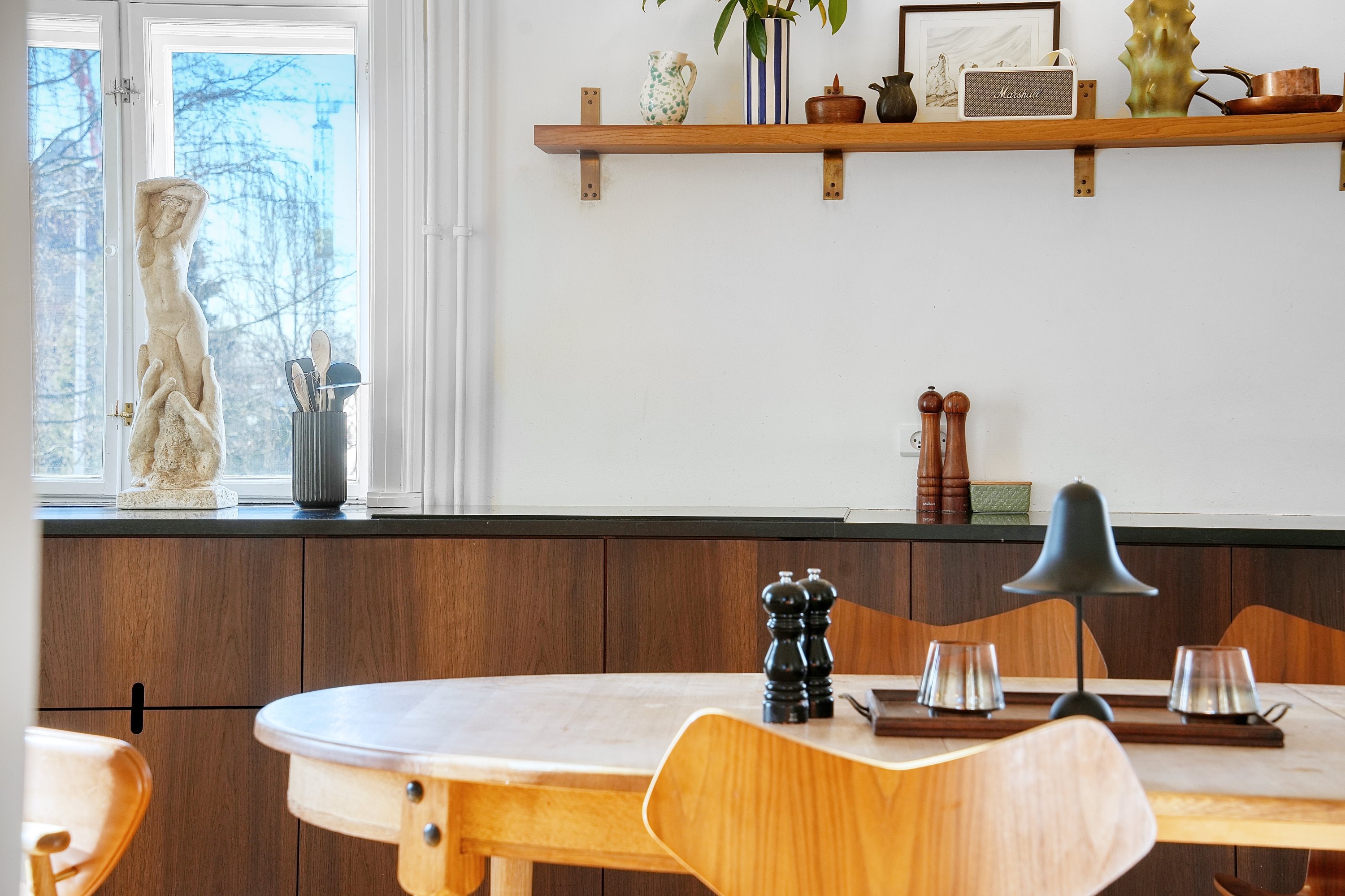 Fremhævet spisestue billede i fuldskærmstilstand. Billede af Svanemøllevej 13, 1., 2100 København Ø