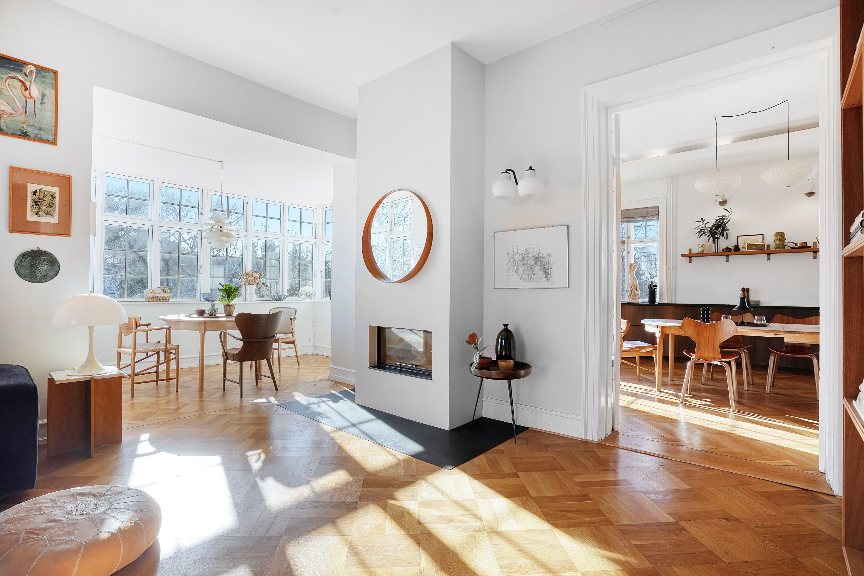 Fremhævet stue billede i fuldskærmstilstand. Billede af Svanemøllevej 13, 1., 2100 København Ø