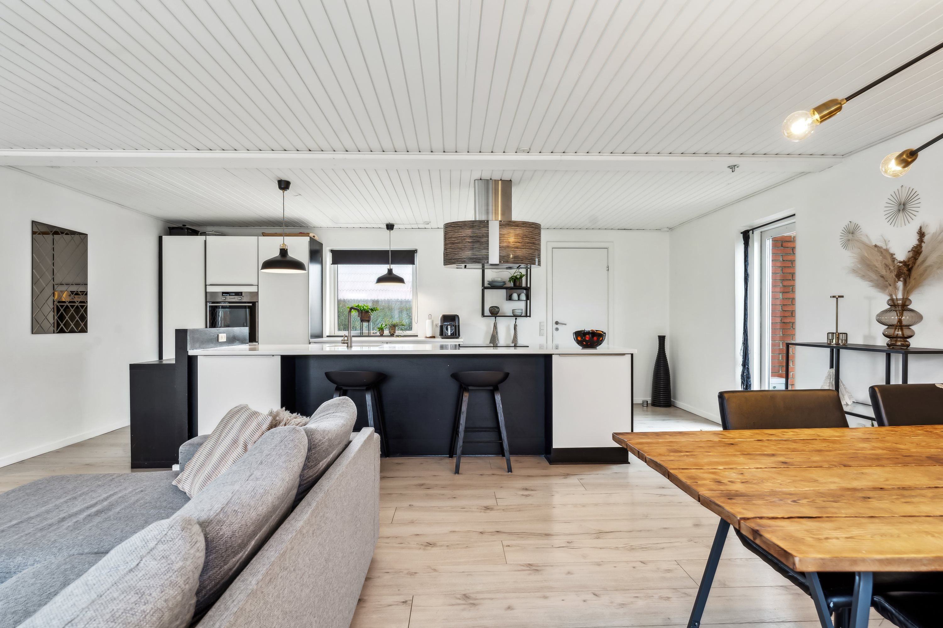 Fremhævet køkken/alrum/stue billede i fuldskærmstilstand. Billede af Ternebakkevej 65, 8700 Horsens