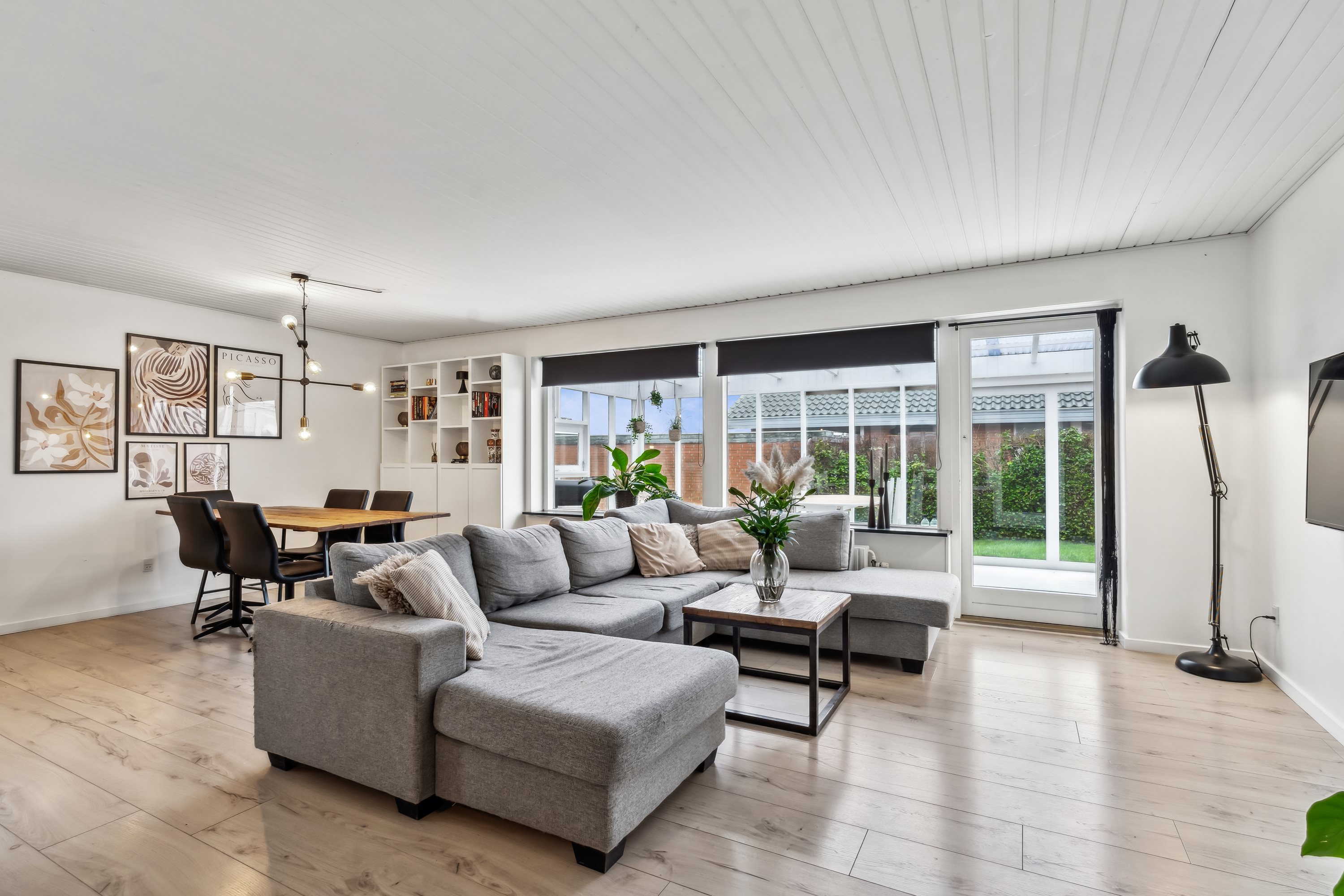 Fremhævet stue billede i fuldskærmstilstand. Billede af Ternebakkevej 65, 8700 Horsens