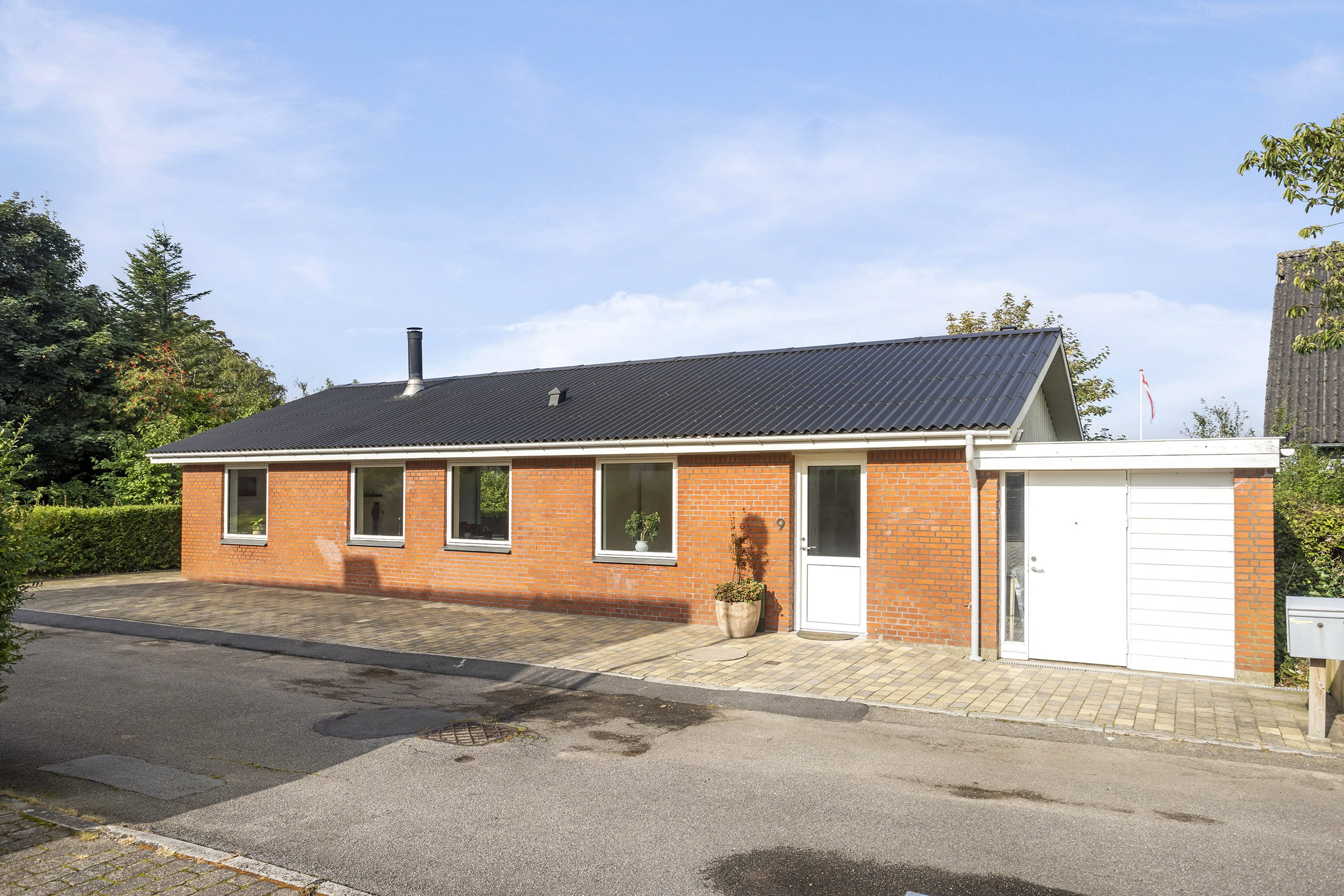 Miniaturebillede 1: . Billede af Idræts Alle 9, Stenhøj, 9900 Frederikshavn