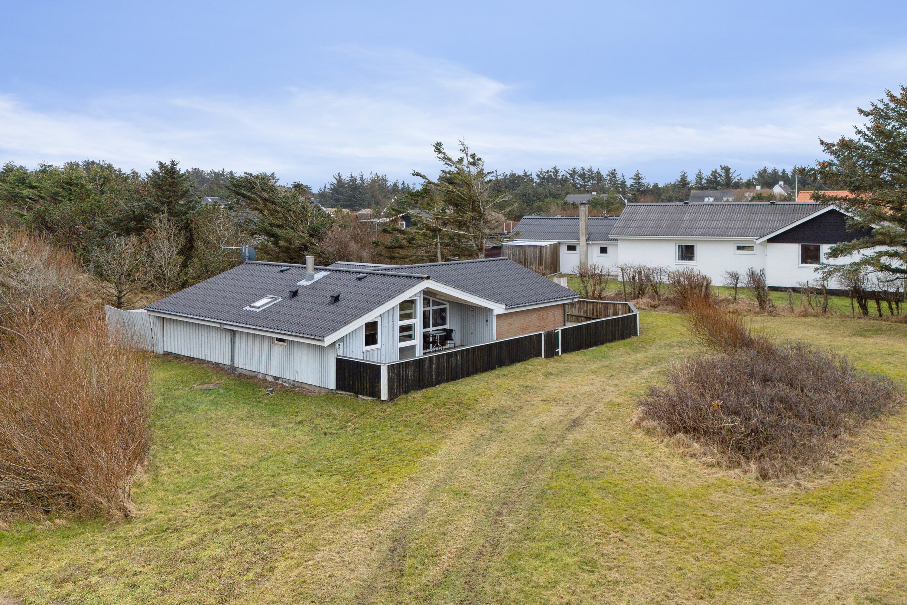 Fremhævet set fra haven billede i fuldskærmstilstand. Billede af Ingerslevvej 2, Vorupør, 7700 Thisted