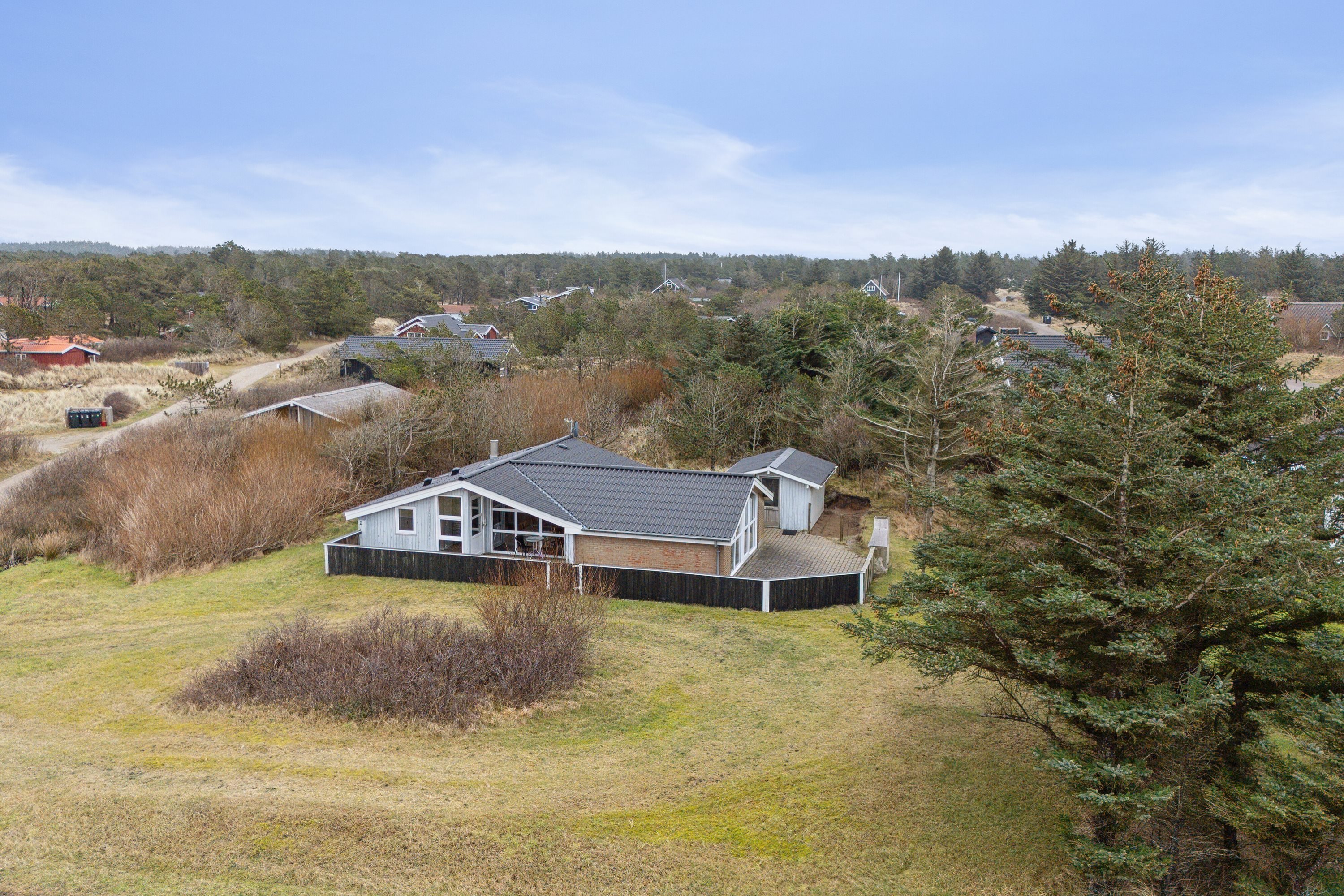 Miniaturebillede 2: set fra haven. Billede af Ingerslevvej 2, Vorupør, 7700 Thisted