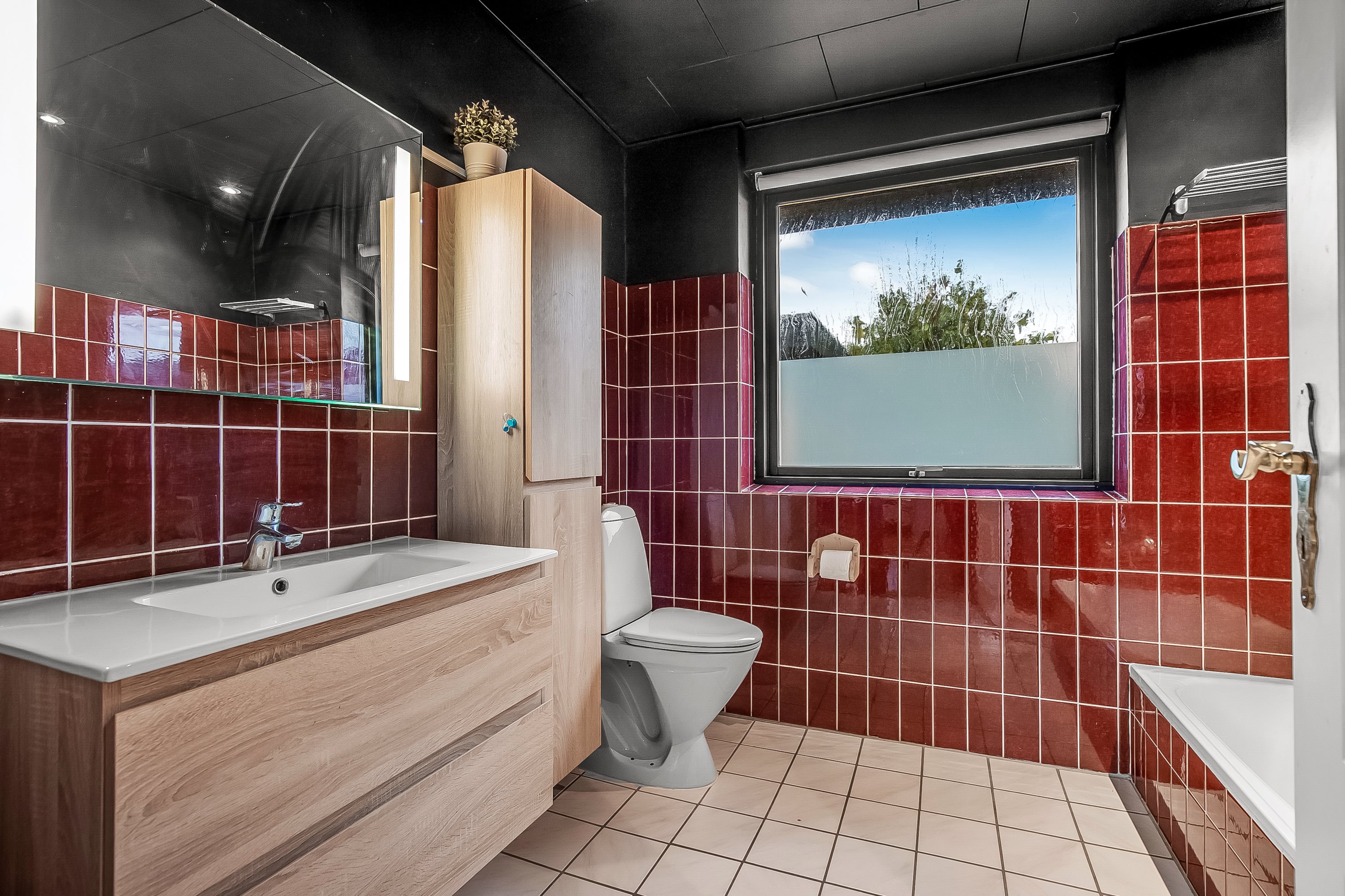 Fremhævet badeværelse billede i fuldskærmstilstand. Billede af Vejrmosegårds Allé 56, Snoghøj, 7000 Fredericia