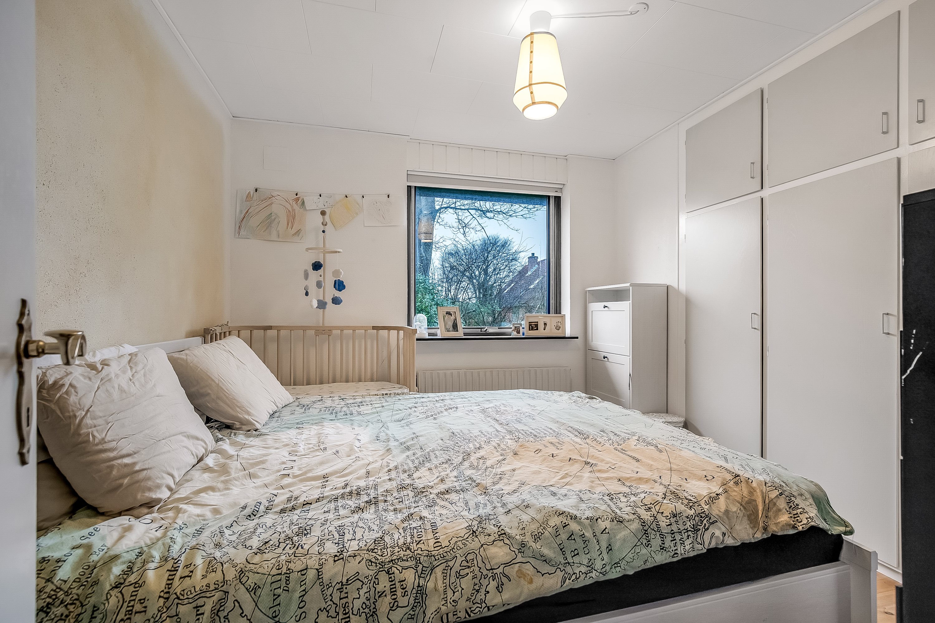 Fremhævet soveværelse billede i fuldskærmstilstand. Billede af Vejrmosegårds Allé 56, Snoghøj, 7000 Fredericia