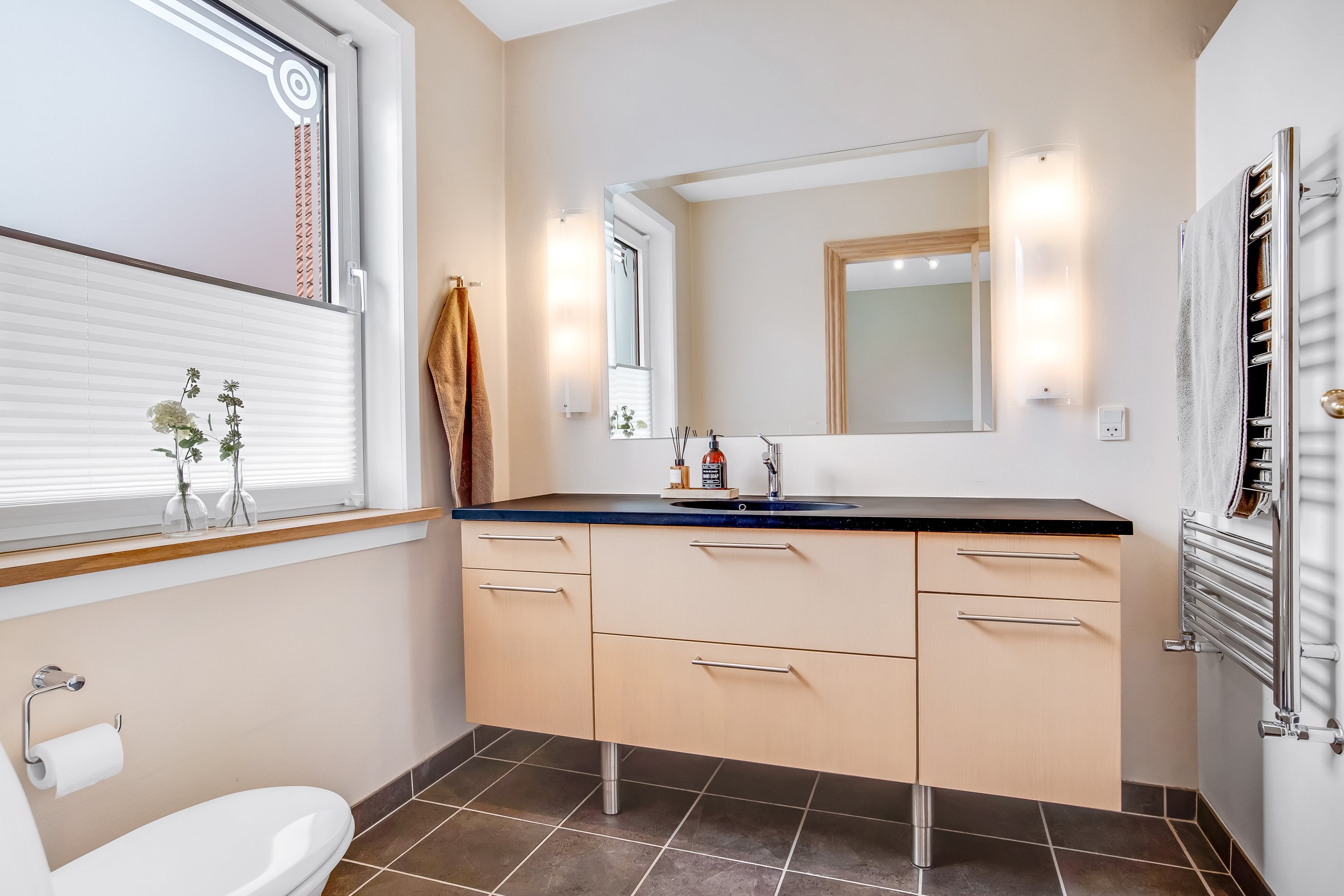 Fremhævet badeværelse billede i fuldskærmstilstand. Billede af Vesterled 23, 7500 Holstebro