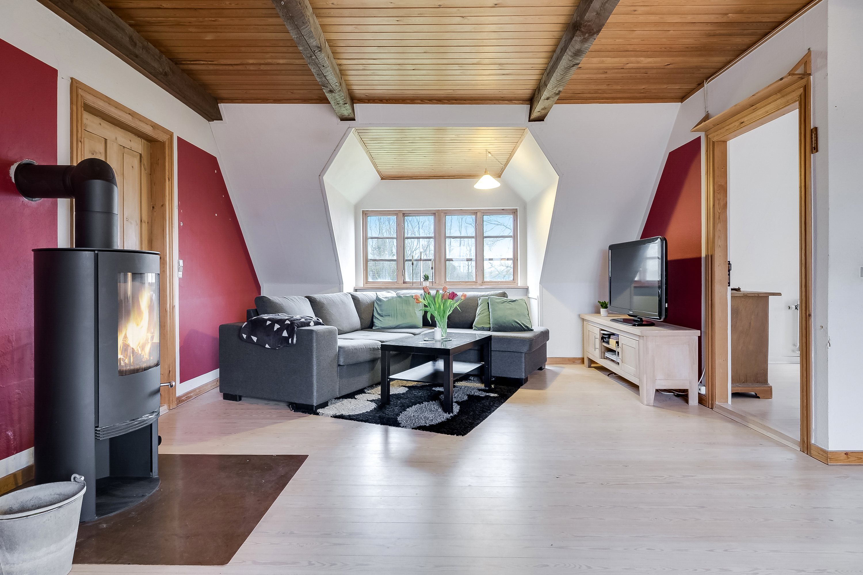 Fremhævet stue billede i fuldskærmstilstand. Billede af Radbyvej 7, Allested, 5672 Broby