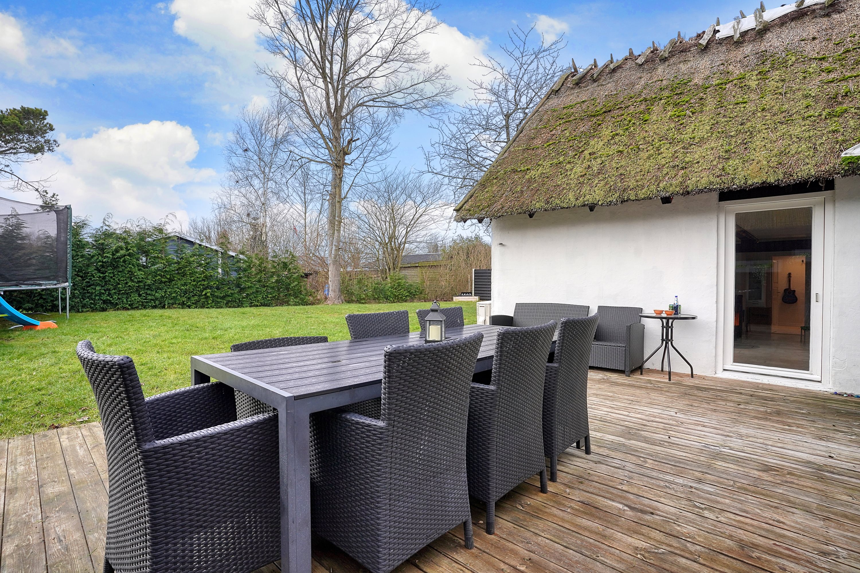 Fremhævet terrasse billede i fuldskærmstilstand. Billede af Storgårdsvej 103, Dalby Huse, 3630 Jægerspris