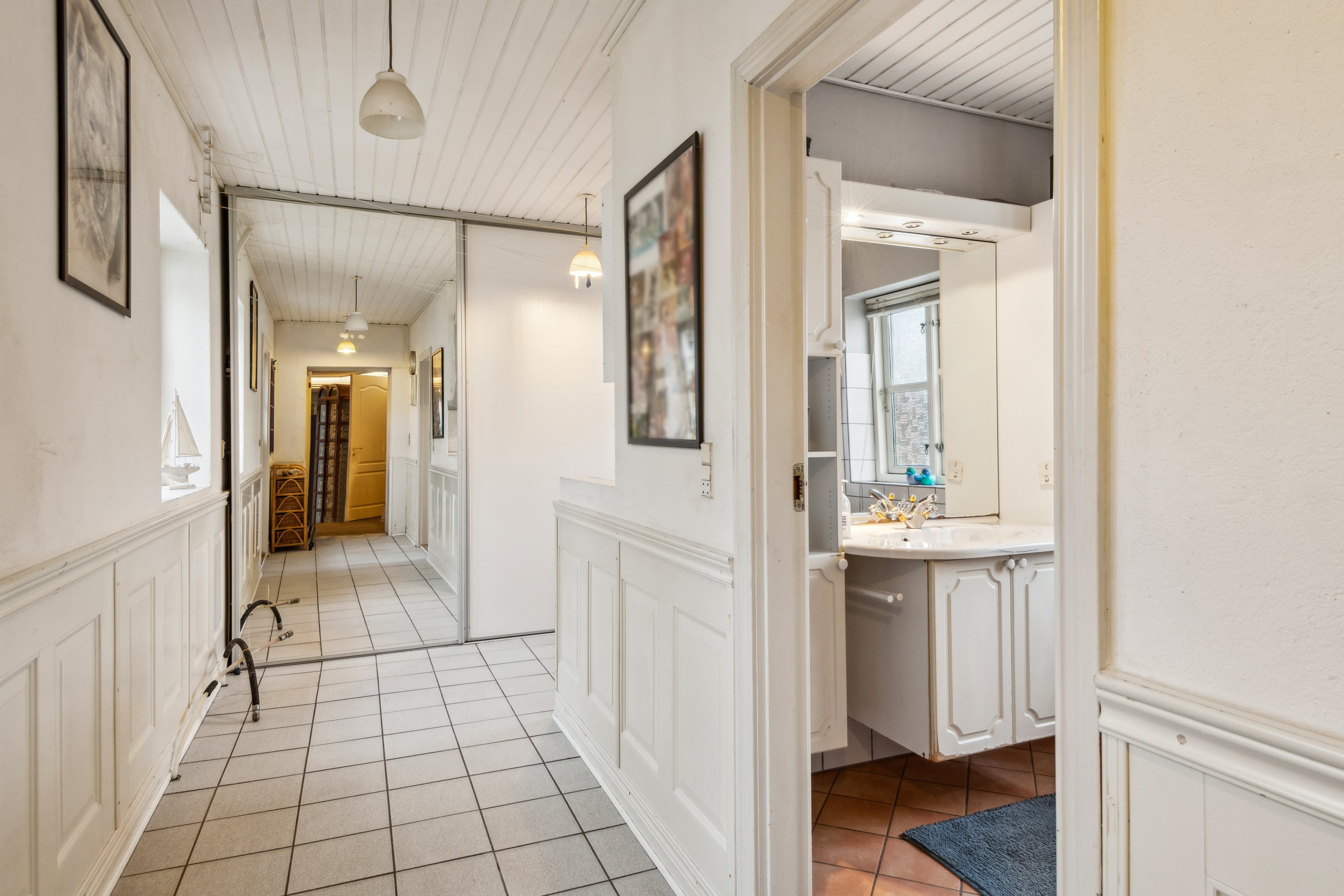 Fremhævet gang billede i fuldskærmstilstand. Billede af Hadsundvej 336, 9260 Gistrup