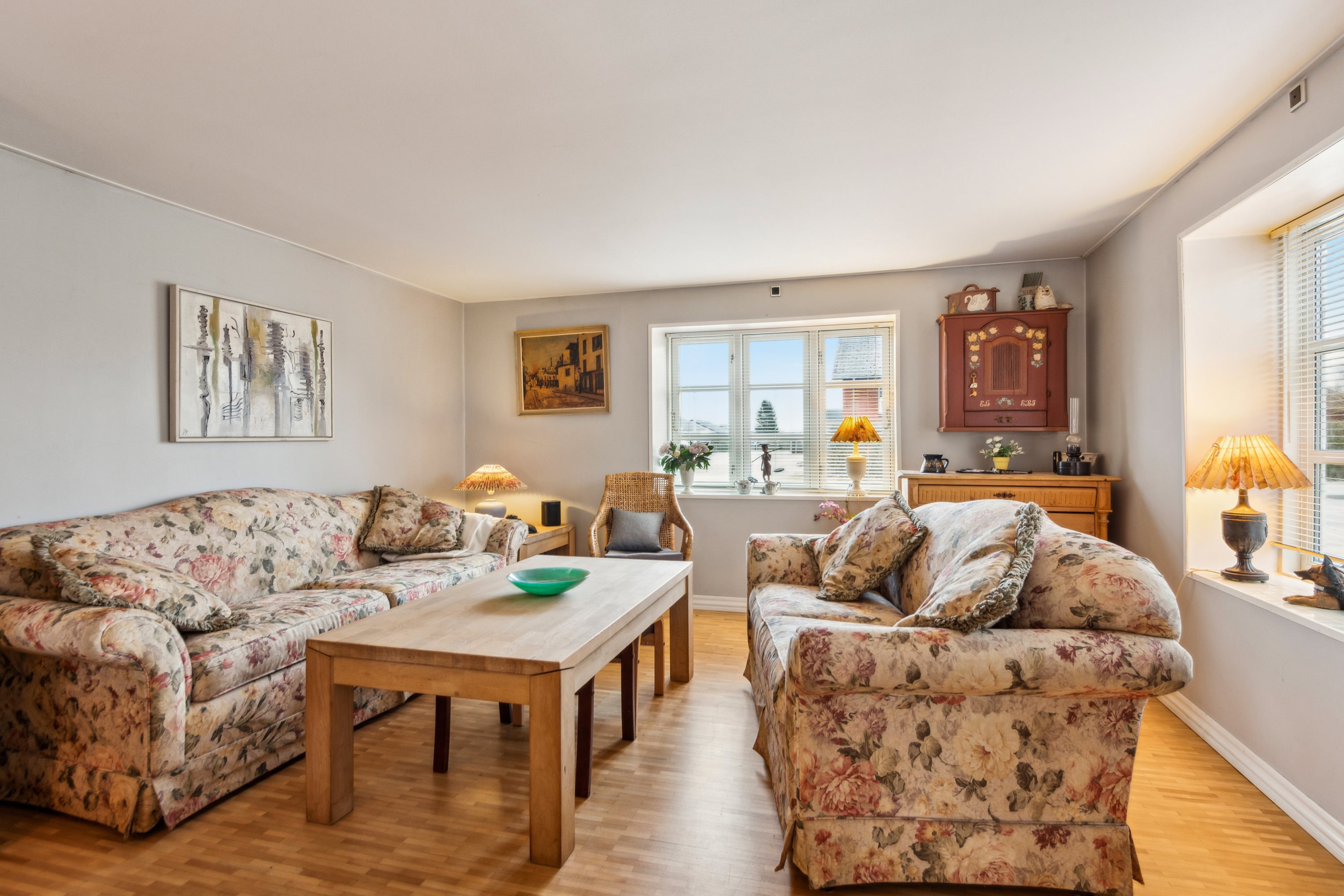 Fremhævet stue billede i fuldskærmstilstand. Billede af Hadsundvej 336, 9260 Gistrup