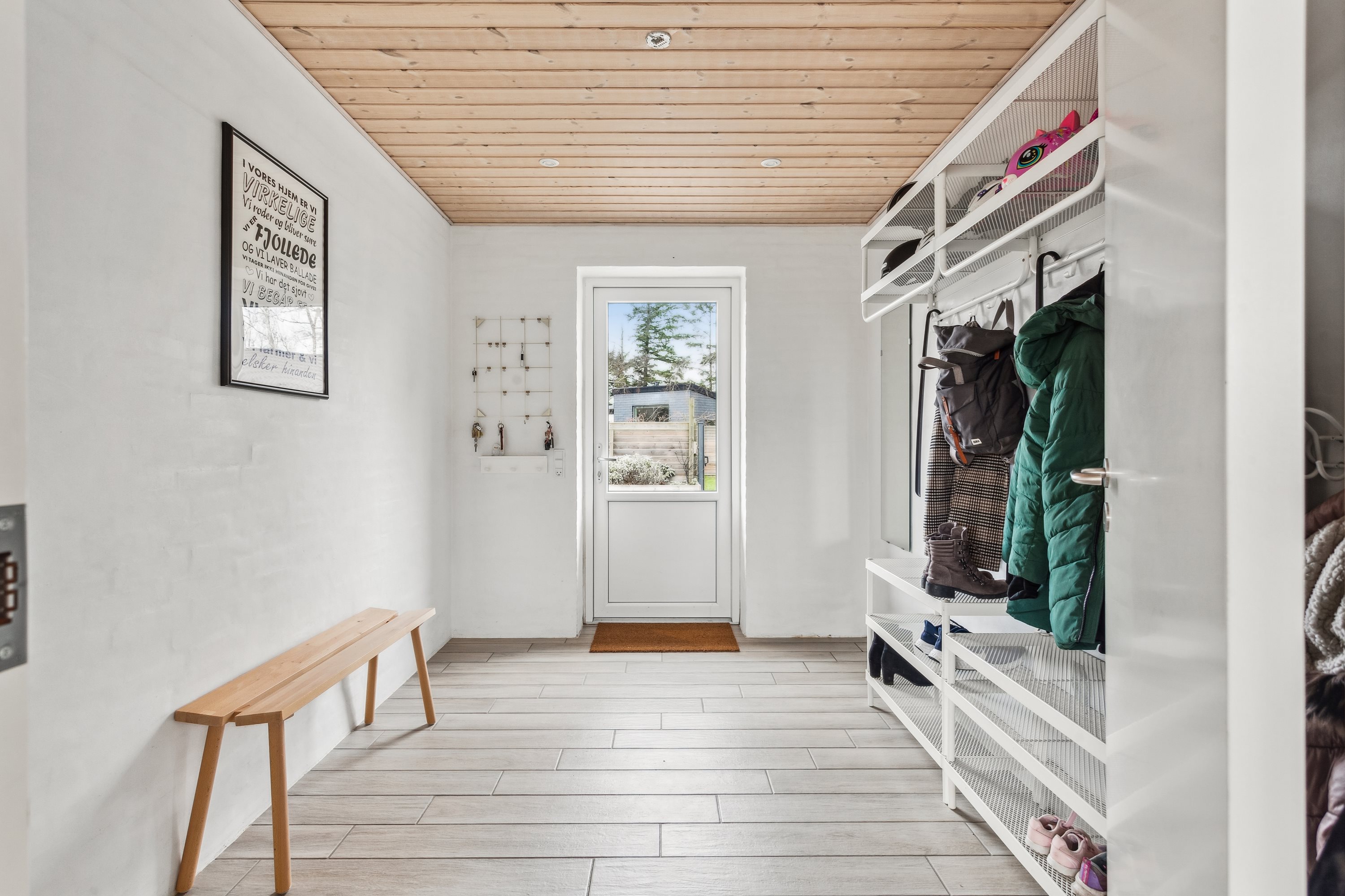 Fremhævet gang billede i fuldskærmstilstand. Billede af Holmbækvejen 8, Vesterø Havn, 9940 Læsø