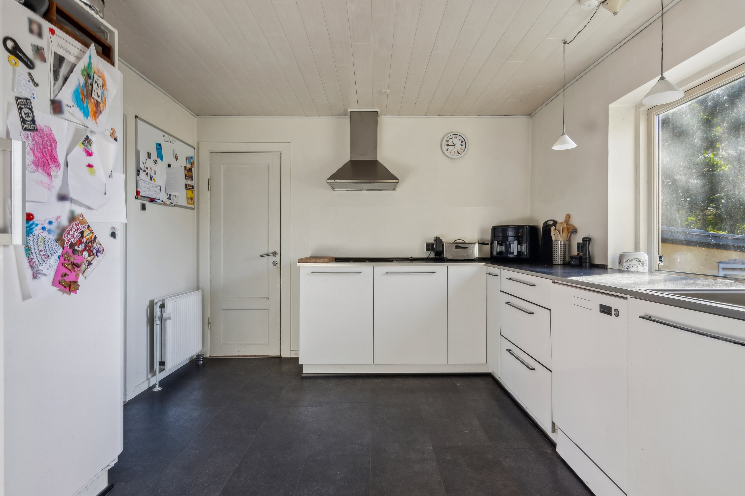 Miniaturebillede 2: køkken. Billede af Hovedgårdvej 2, 8732 Hovedgård