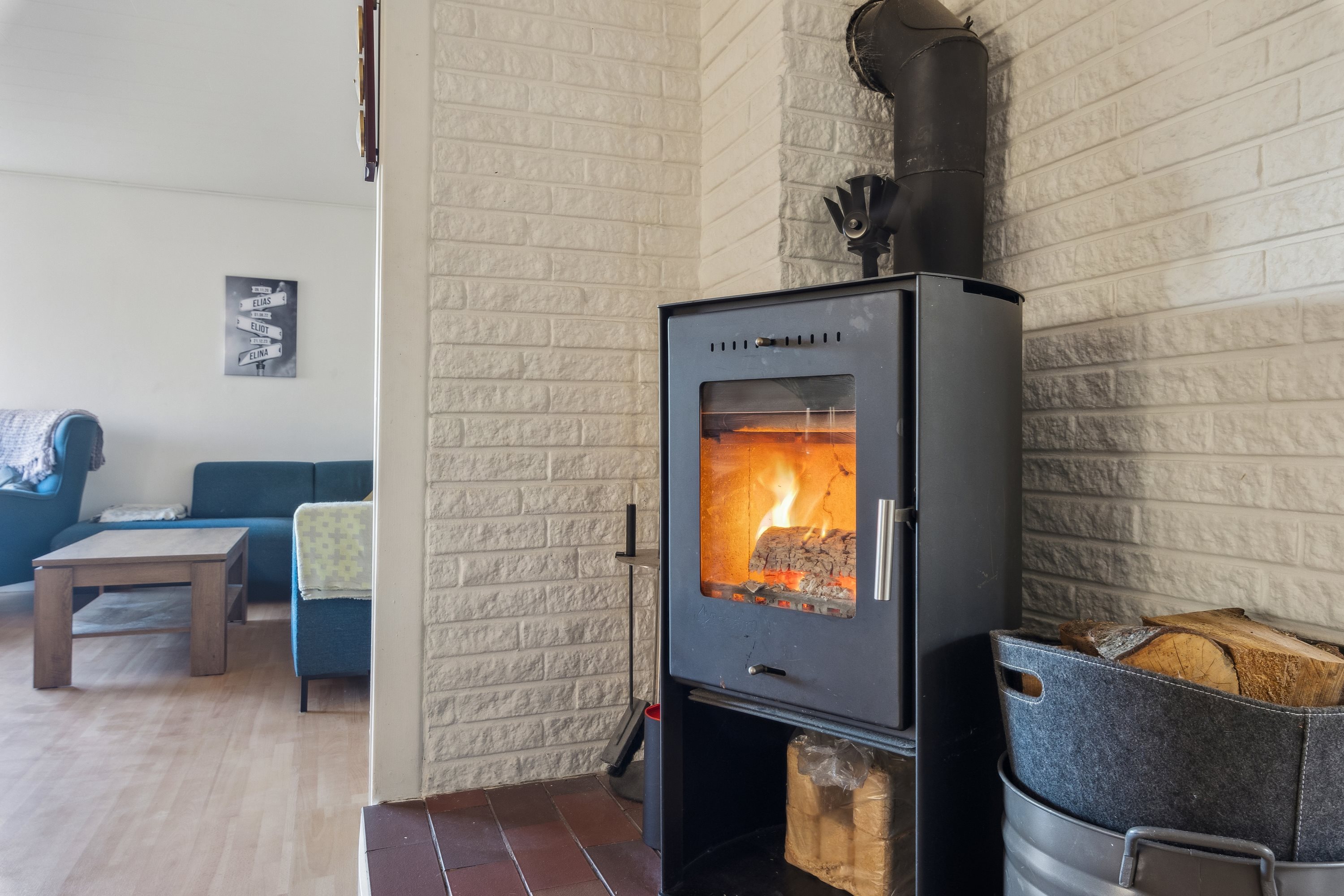 Fremhævet stue billede i fuldskærmstilstand. Billede af Hovedgårdvej 2, 8732 Hovedgård