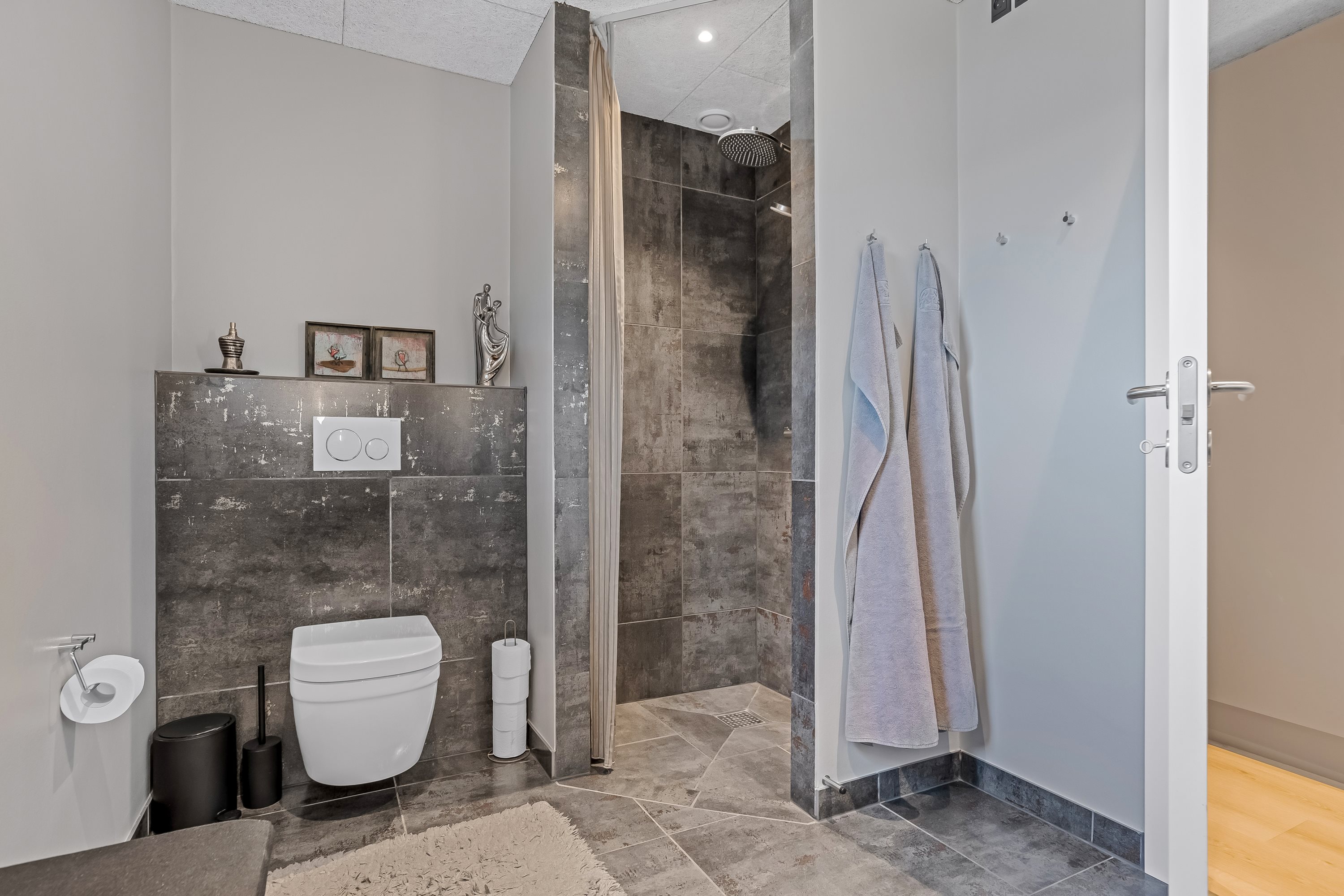 Fremhævet badeværelse billede i fuldskærmstilstand. Billede af Sognstrupvej 7B, Nr Felding, 7500 Holstebro