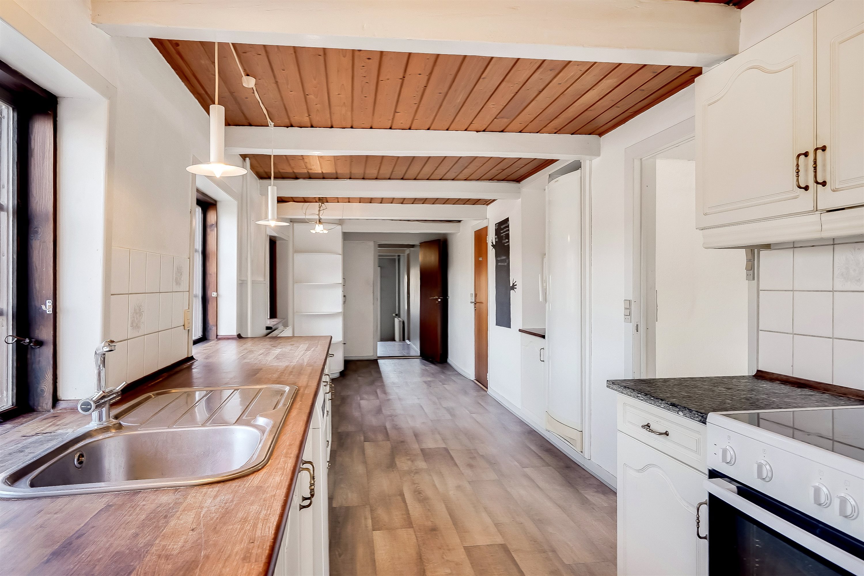 Fremhævet køkken billede i fuldskærmstilstand. Billede af Sadderupvej 12, 6705 Esbjerg Ø