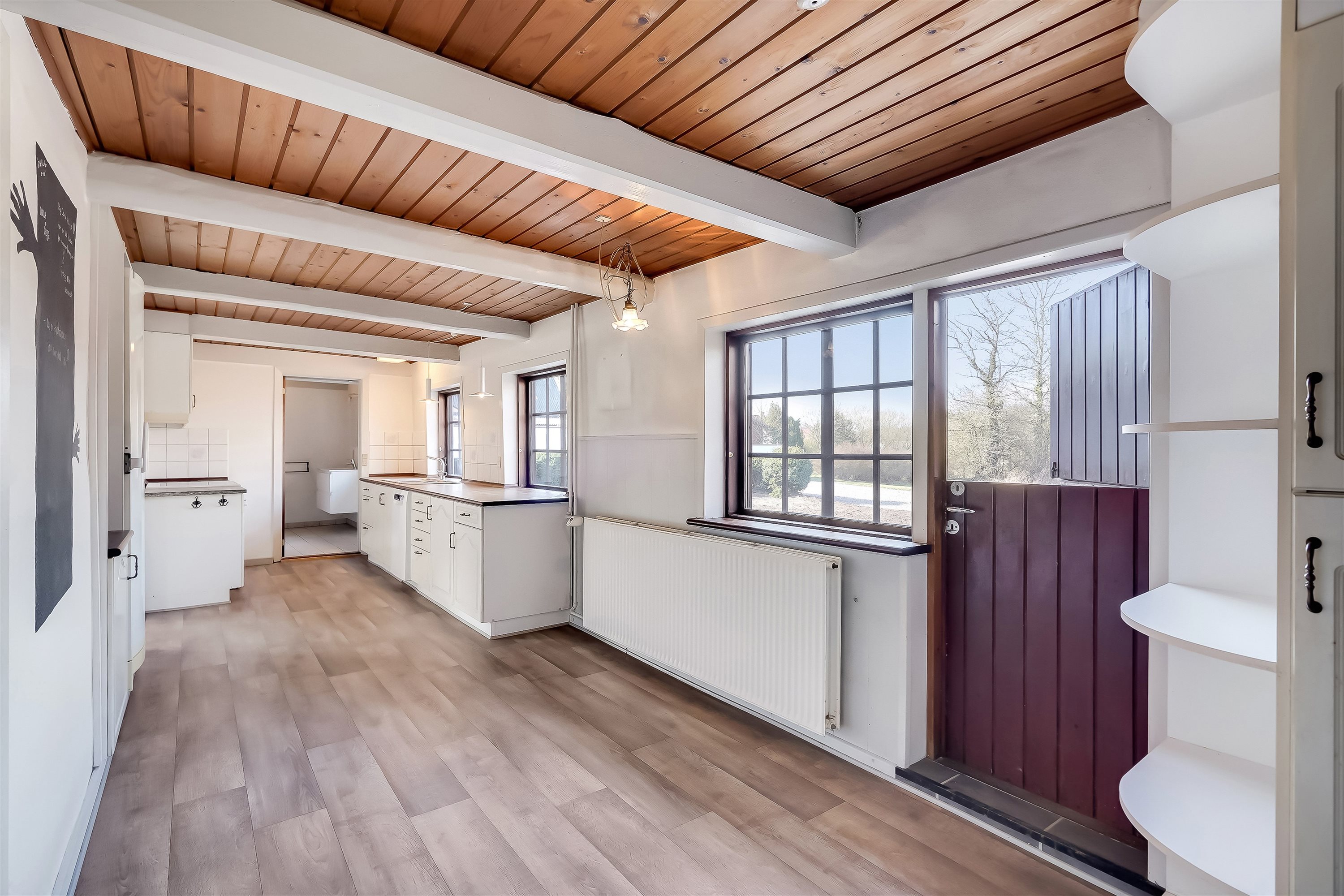 Fremhævet køkken billede i fuldskærmstilstand. Billede af Sadderupvej 12, 6705 Esbjerg Ø