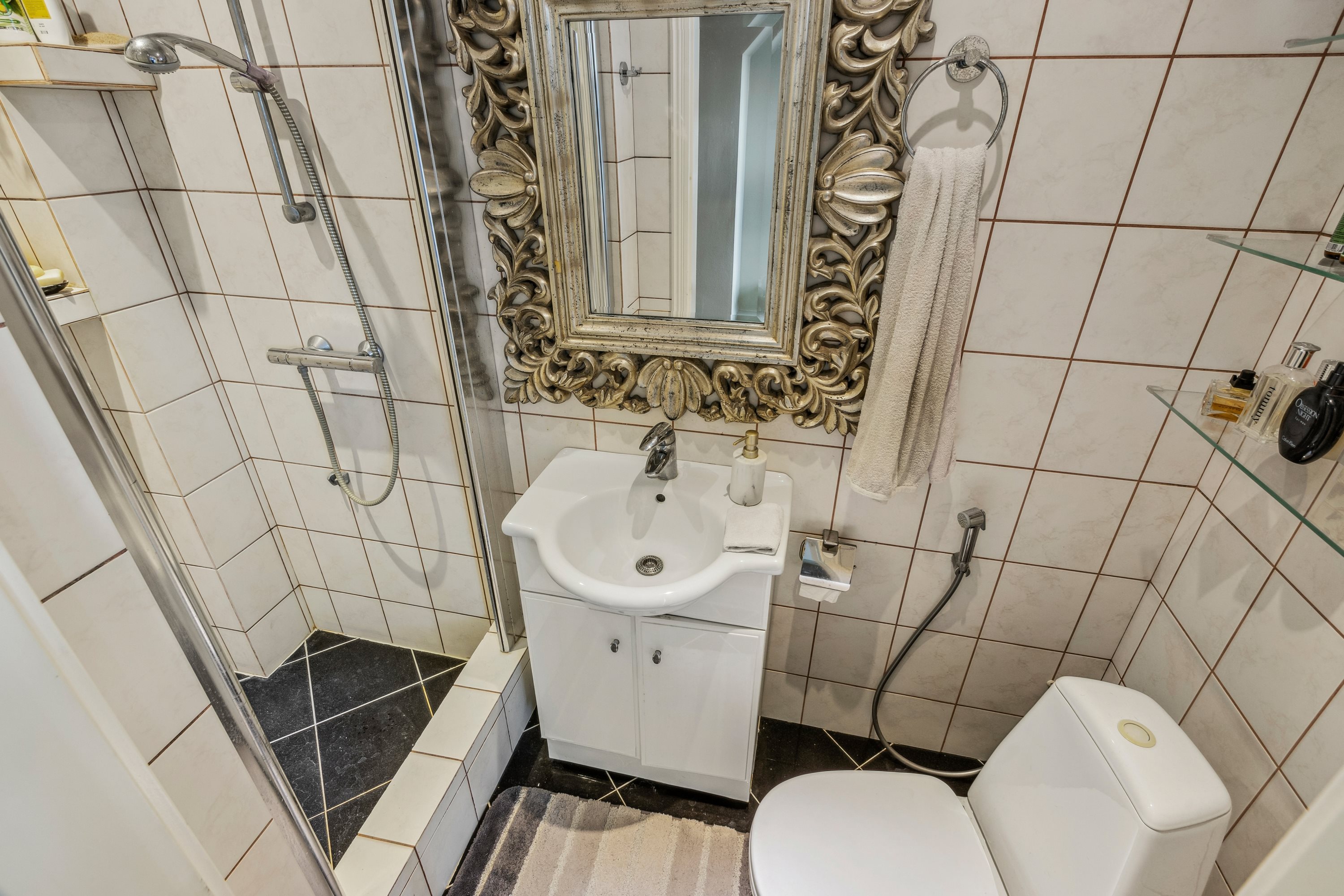 Fremhævet badeværelse billede i fuldskærmstilstand. Billede af Skippervænget 5E, 2791 Dragør