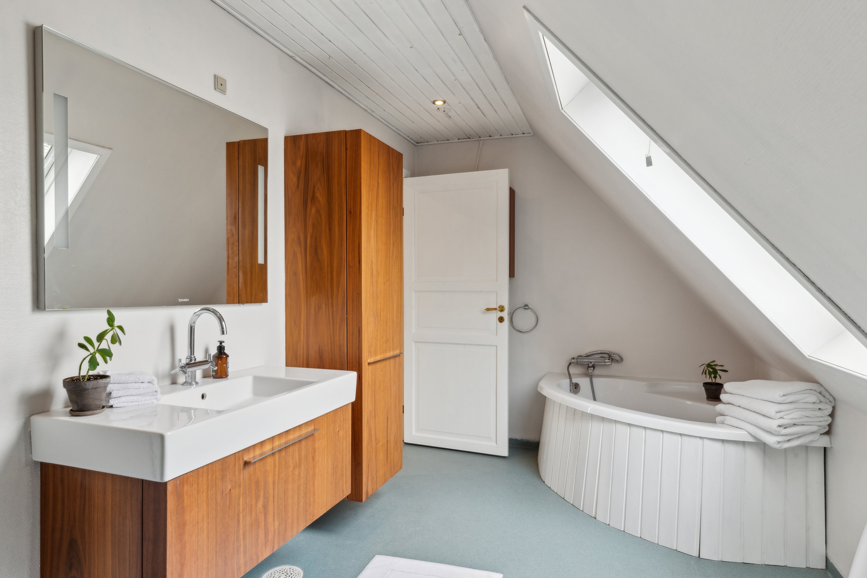 Fremhævet badeværelse billede i fuldskærmstilstand. Billede af Toldbodgade 1, 6300 Gråsten