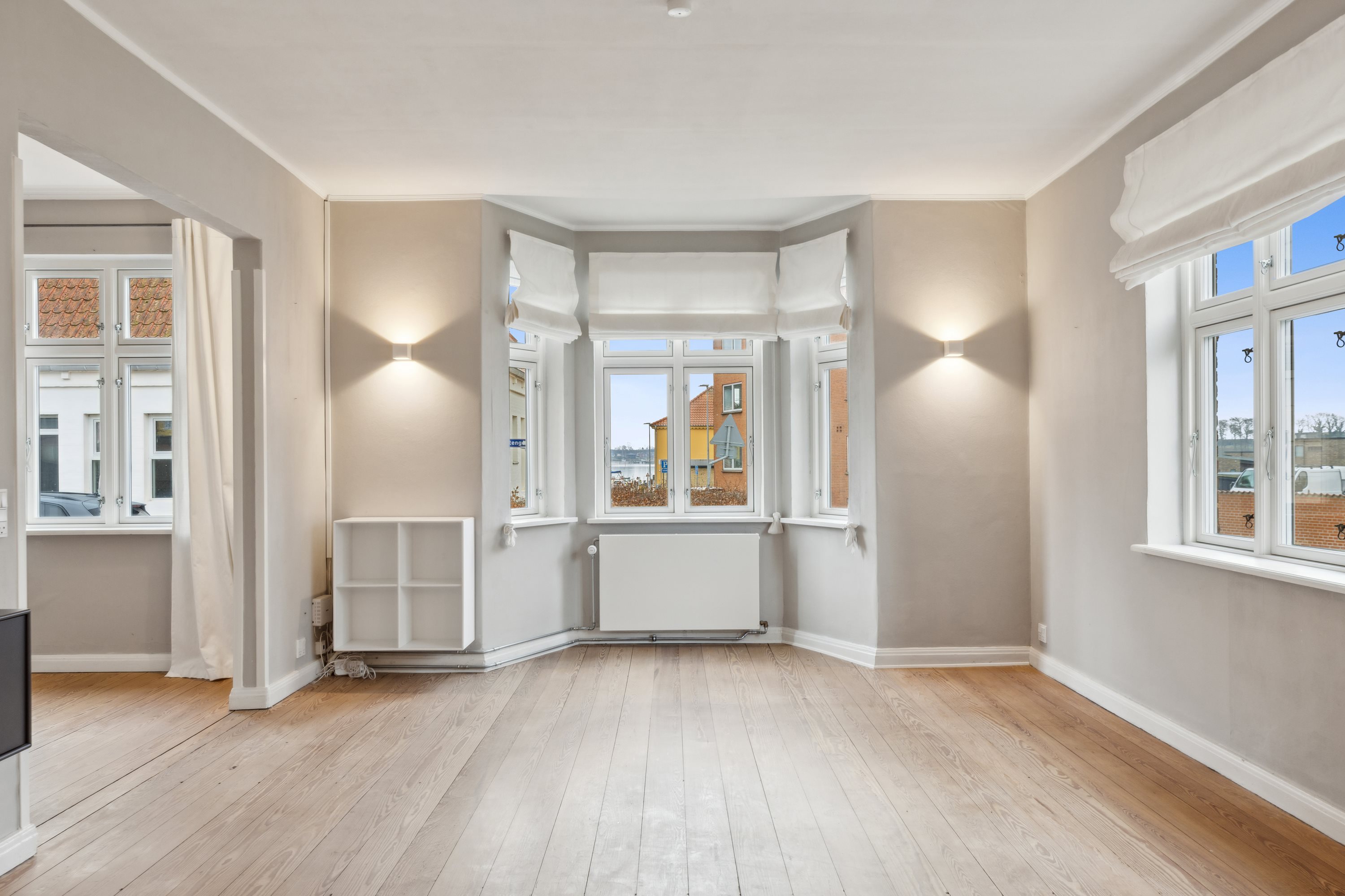 Fremhævet stue billede i fuldskærmstilstand. Billede af Toldbodgade 1, 6300 Gråsten