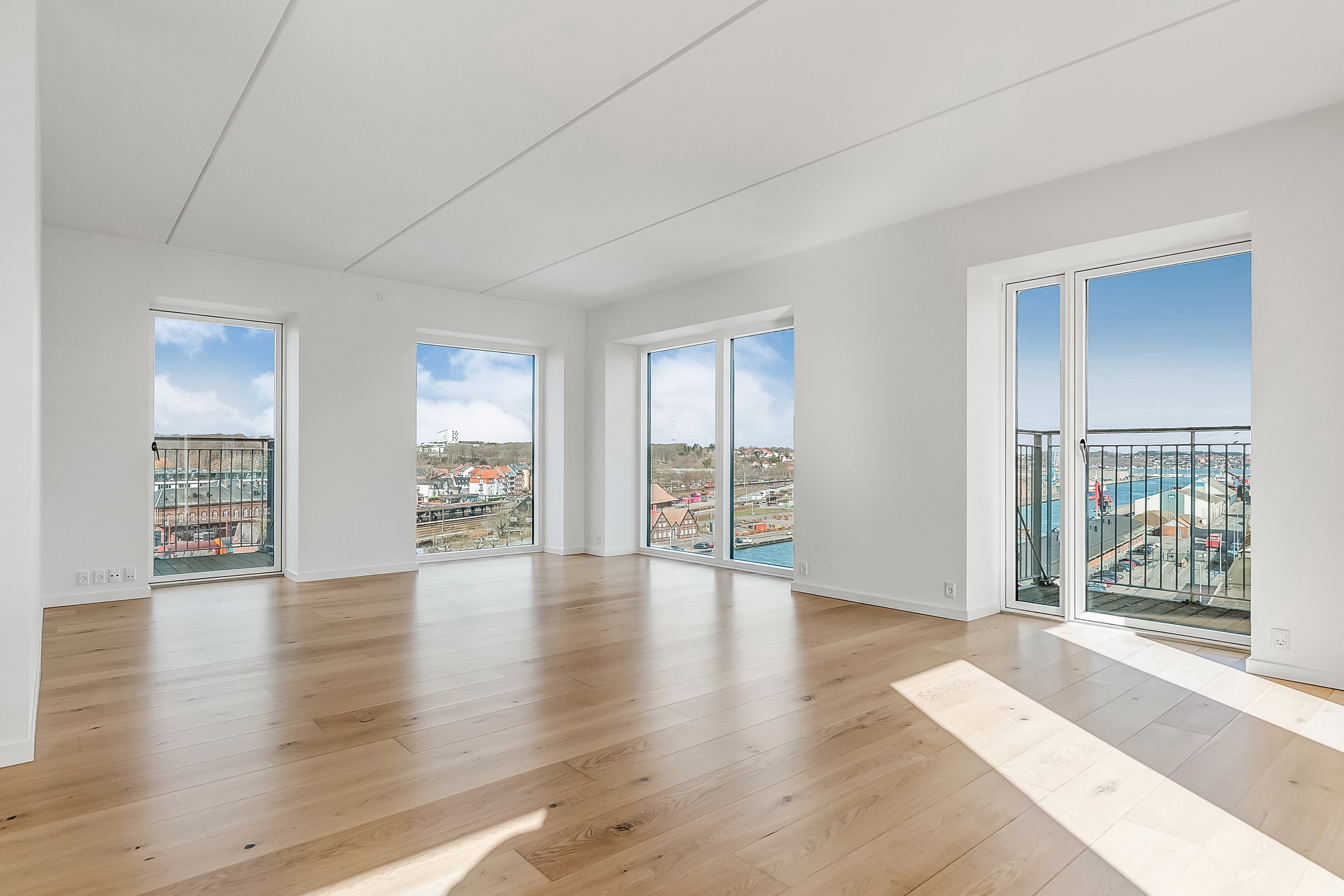 Fremhævet stue billede i fuldskærmstilstand. Billede af Havneparken 2, 6. 2., 6000 Kolding