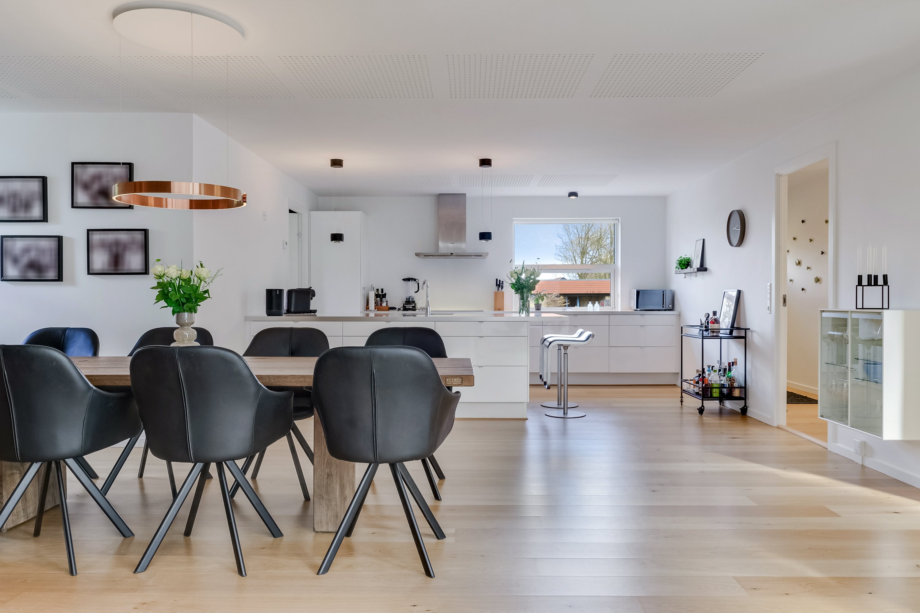 Fremhævet køkken alrum billede i fuldskærmstilstand. Billede af Naurvænget 2, Dalum, 5250 Odense SV