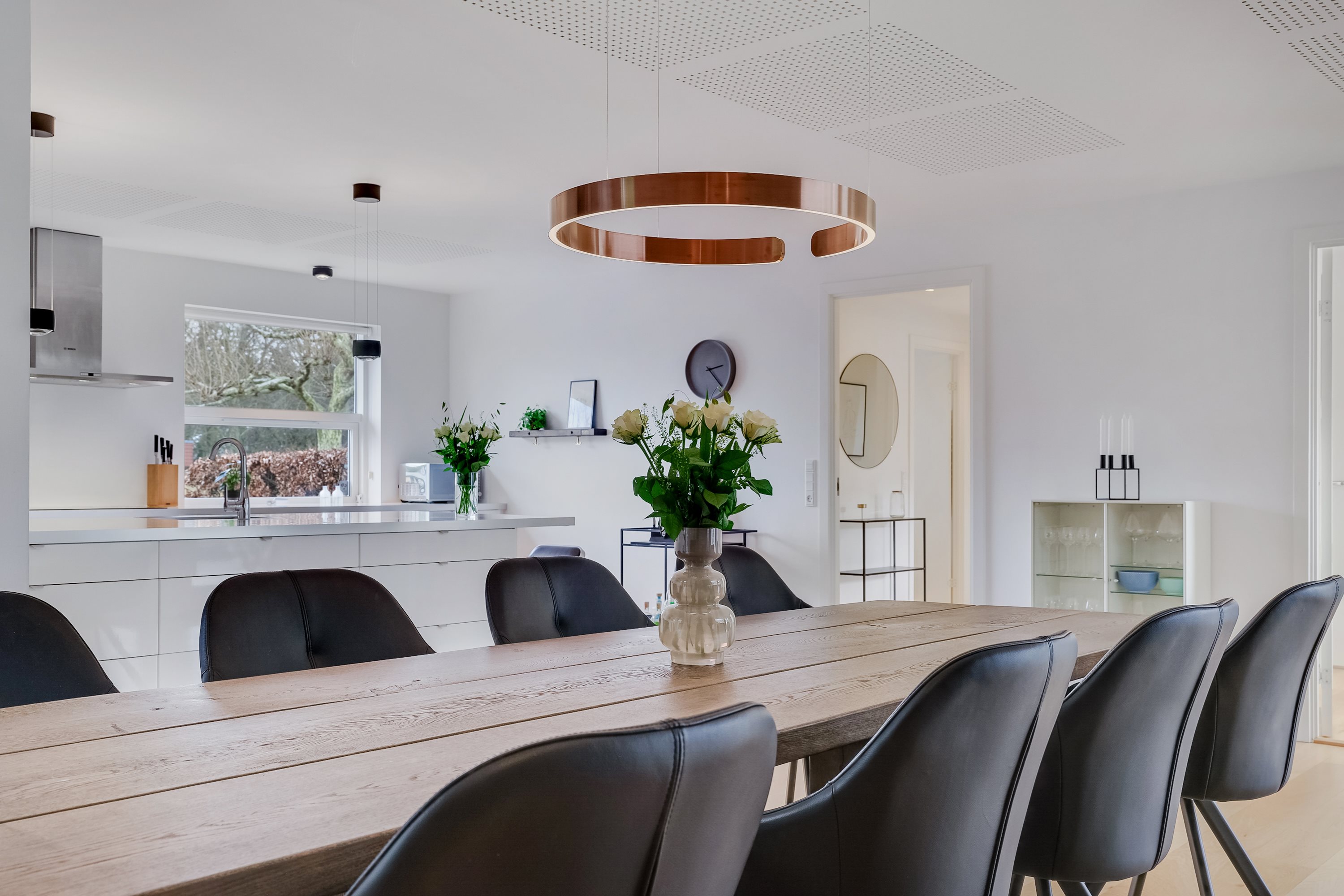 Fremhævet køkken alrum billede i fuldskærmstilstand. Billede af Naurvænget 2, Dalum, 5250 Odense SV