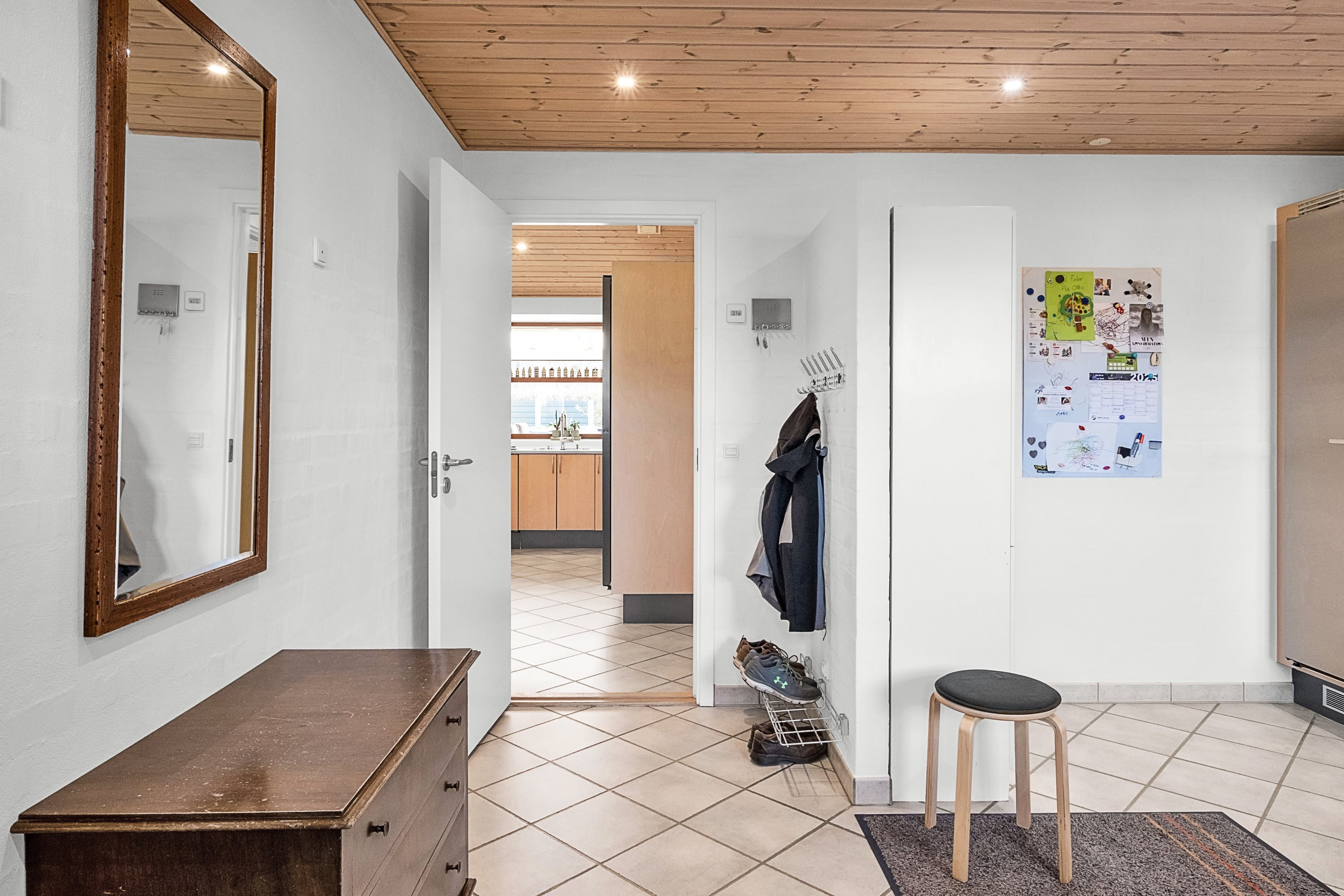 Fremhævet entré billede i fuldskærmstilstand. Billede af Blåbærhaven 47, 8520 Lystrup