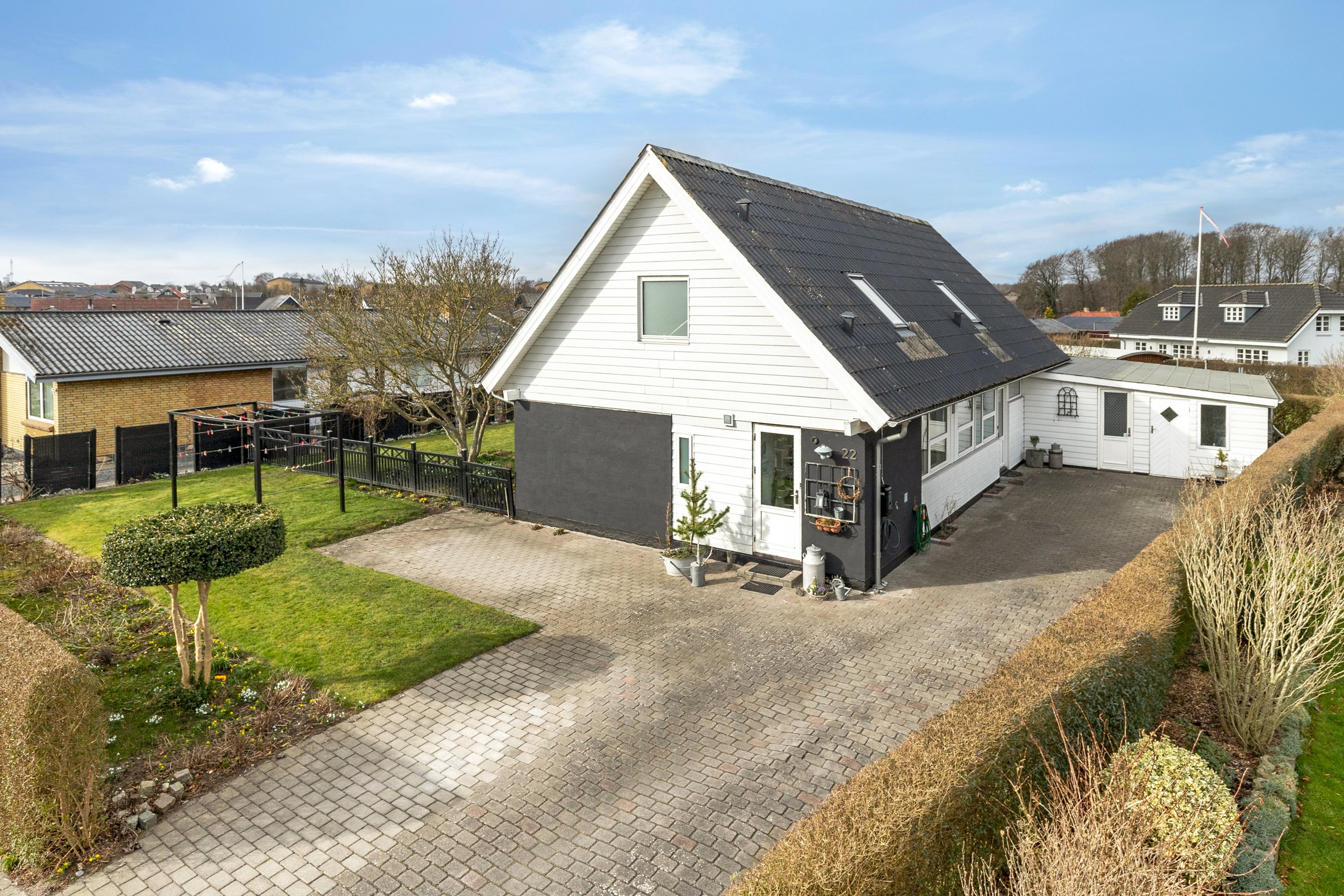 Miniaturebillede 2: mastefoto. Billede af Holtegårdsvej 22, Erritsø, 7000 Fredericia