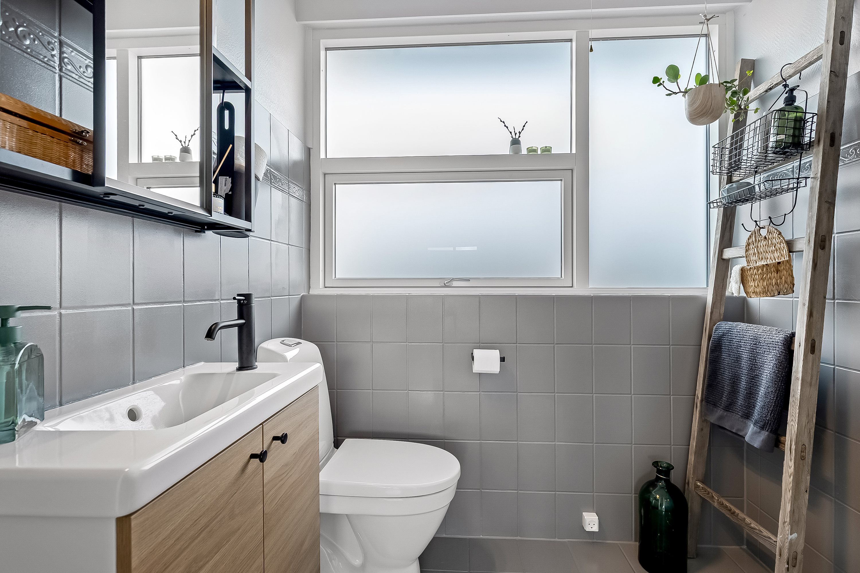 Fremhævet badeværelse billede i fuldskærmstilstand. Billede af Holtegårdsvej 22, Erritsø, 7000 Fredericia