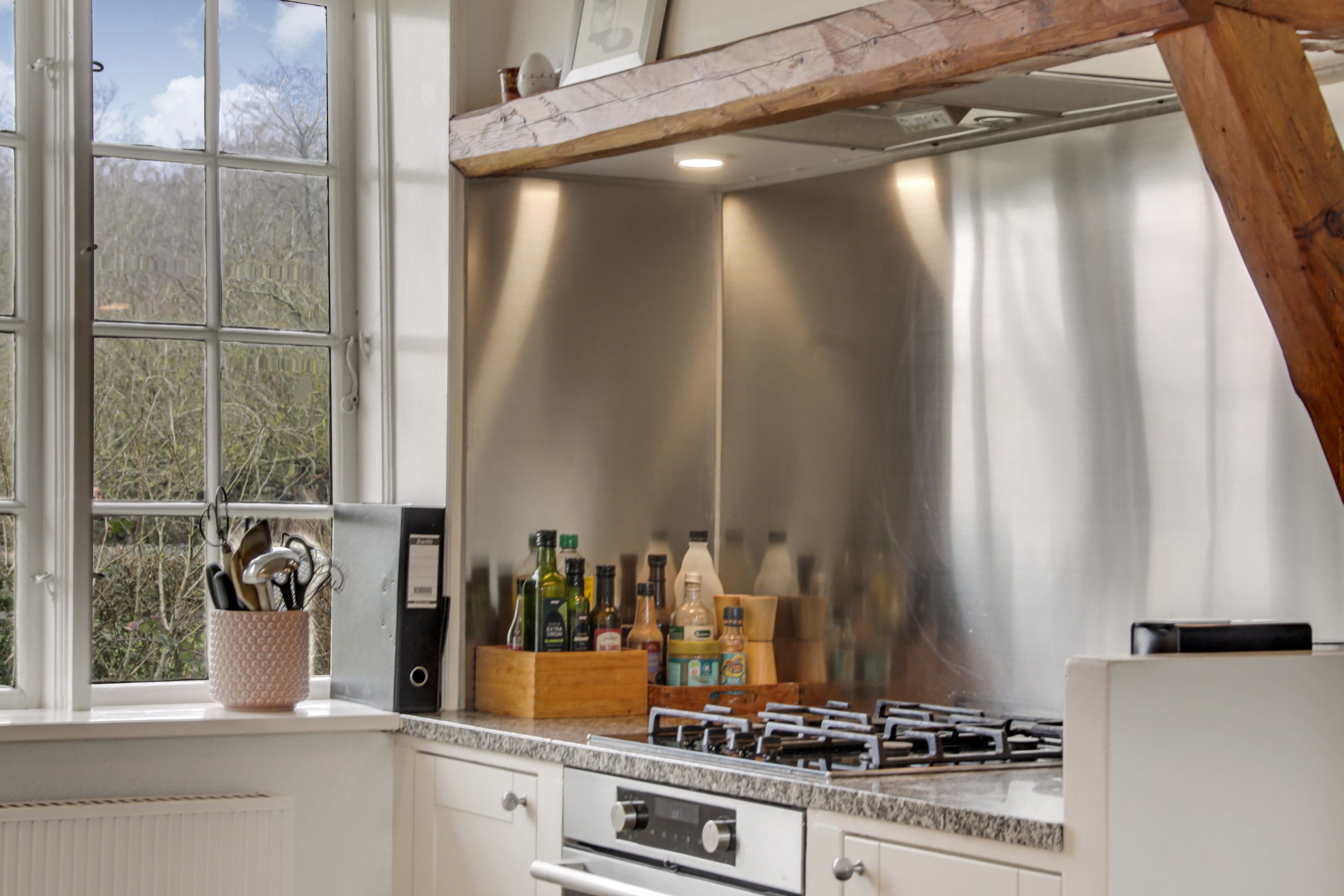 Fremhævet køkken billede i fuldskærmstilstand. Billede af Elvira Madigans Vej 14, Tåsinge, 5700 Svendborg