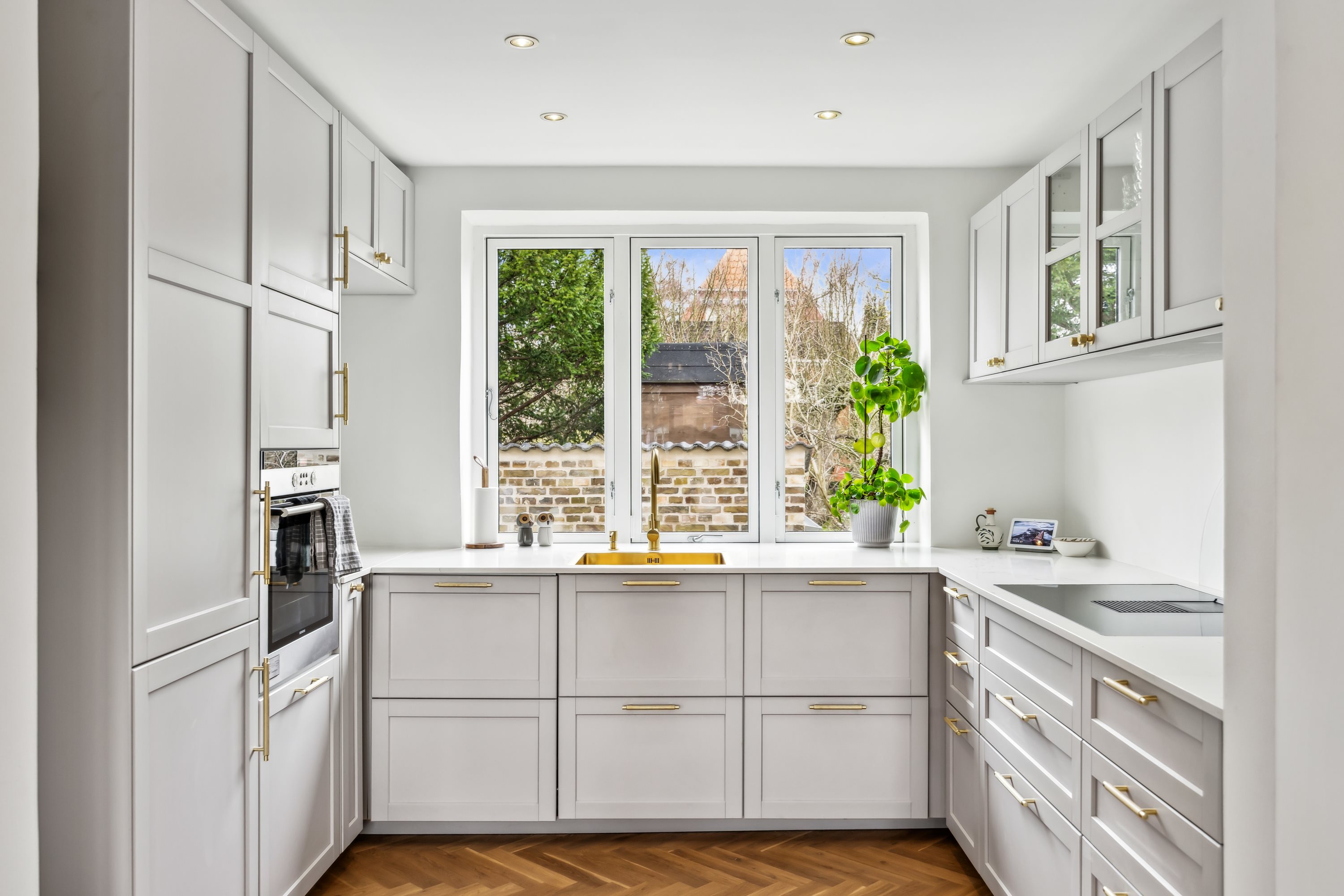 Miniaturebillede 1: køkken. Billede af Erichsensvej 8, st.., 2820 Gentofte