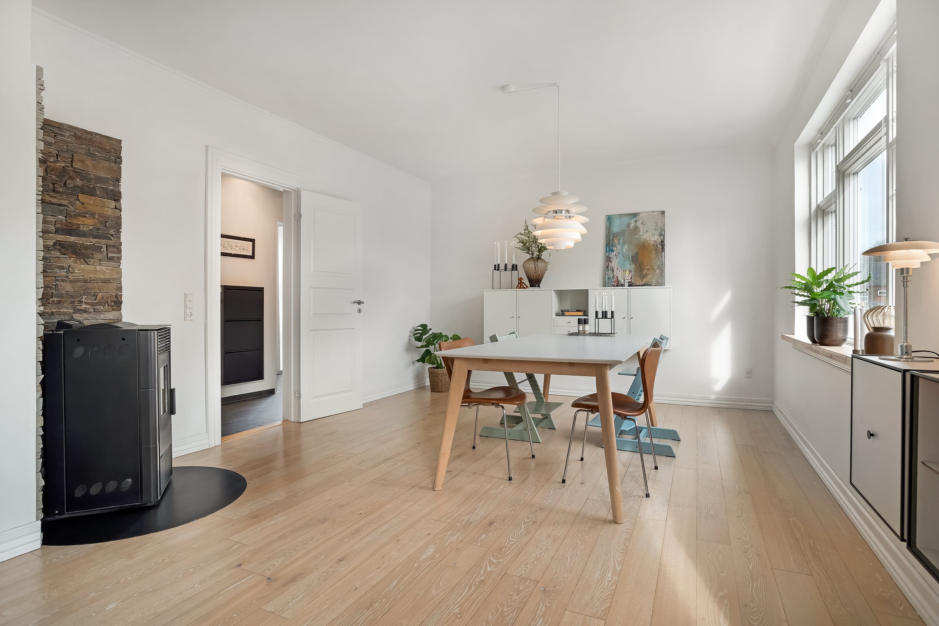 Fremhævet stue billede i fuldskærmstilstand. Billede af Åglimt 12, 7500 Holstebro