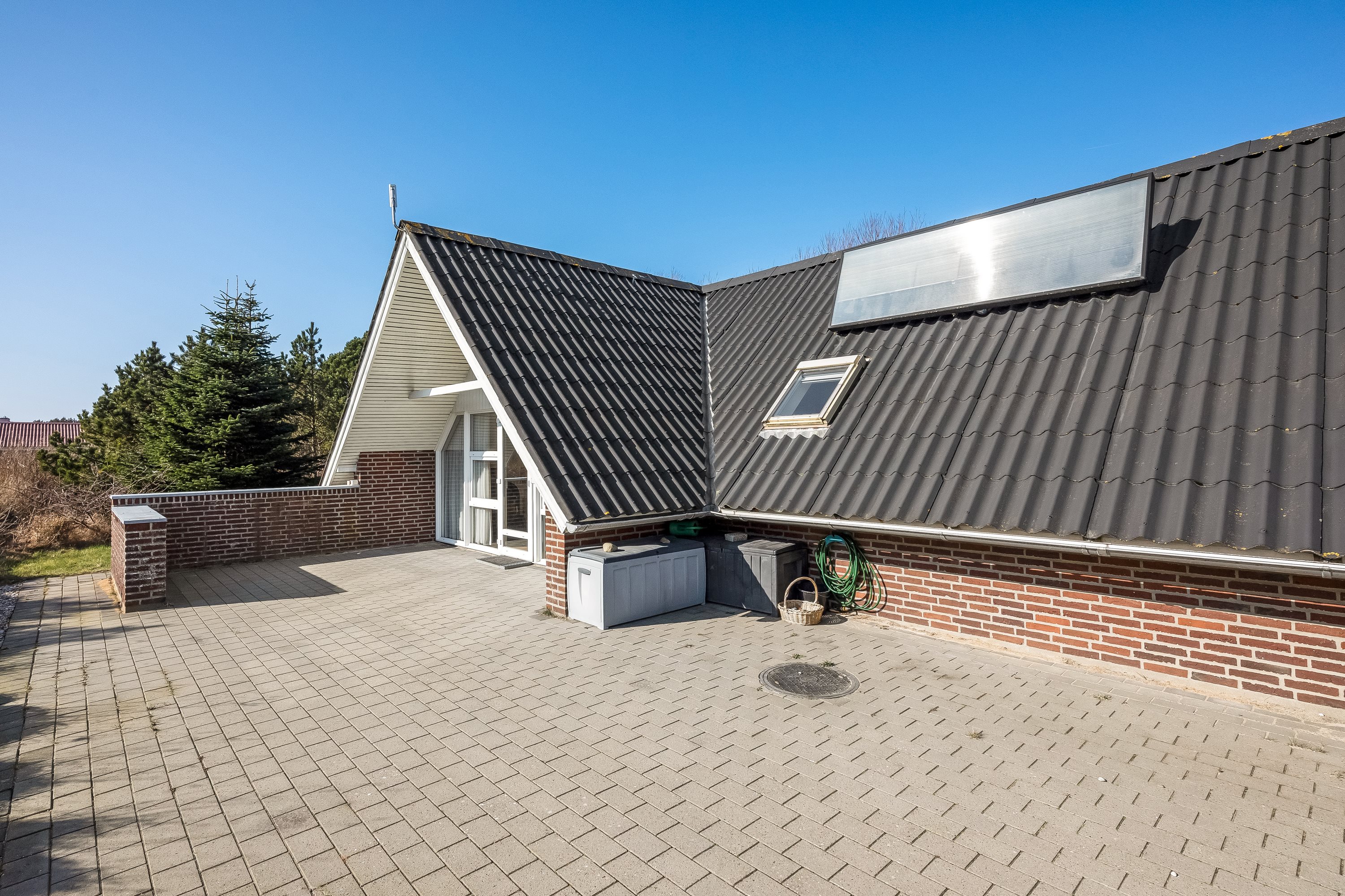 Fremhævet terrasse billede i fuldskærmstilstand. Billede af Hjelmevej 5, Søndervig, 6950 Ringkøbing