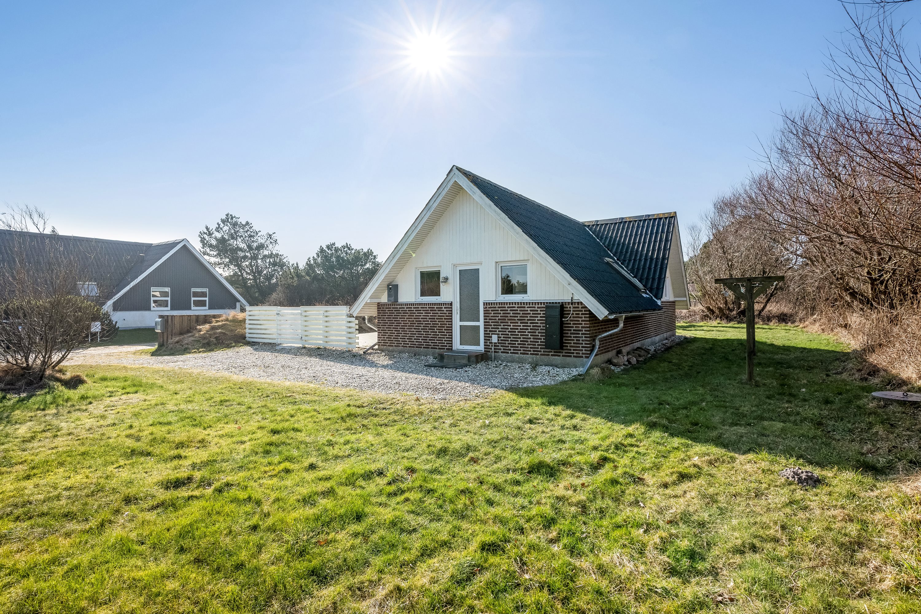 Fremhævet ejendommen billede i fuldskærmstilstand. Billede af Hjelmevej 5, Søndervig, 6950 Ringkøbing