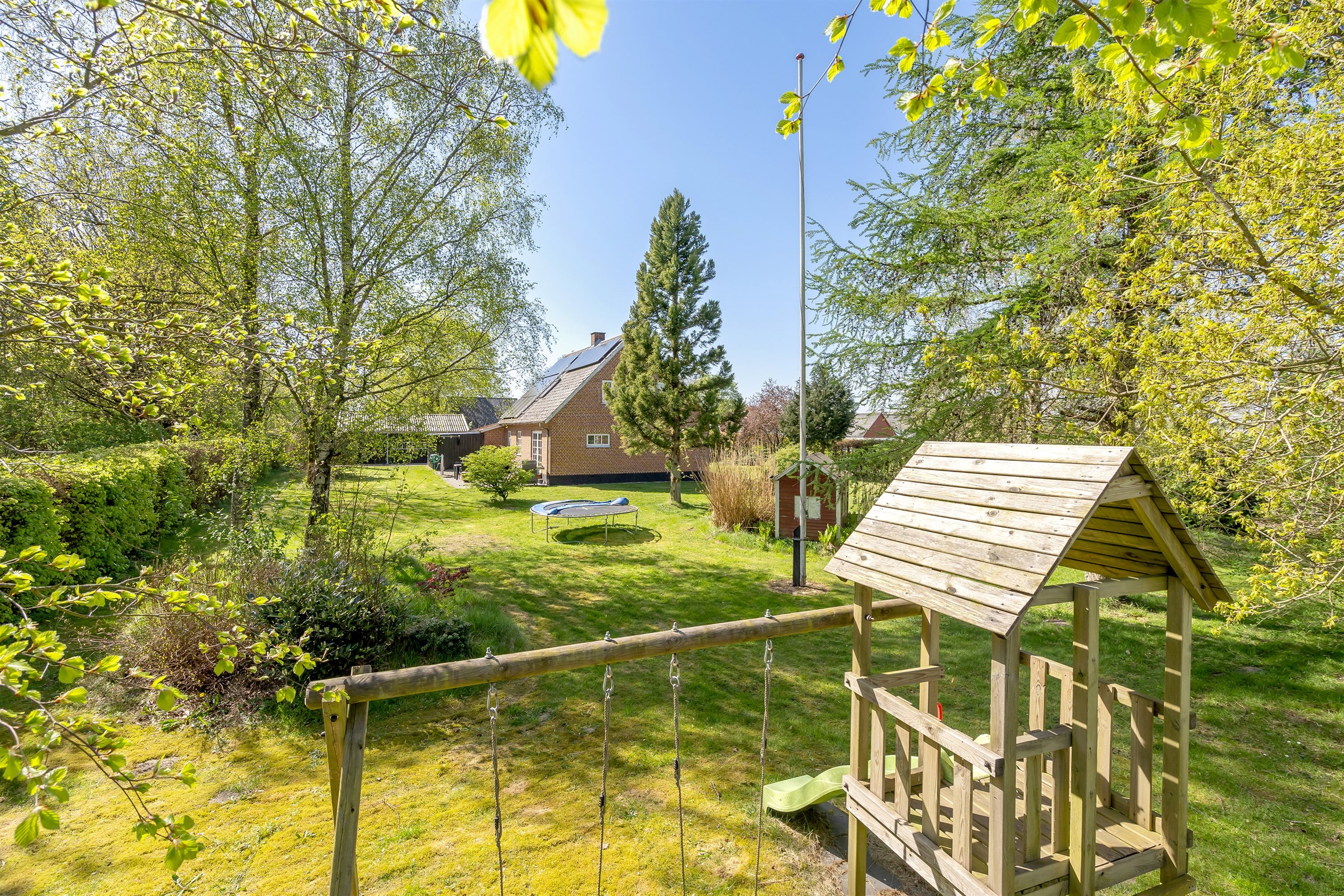 Miniaturebillede 1: ejendommen. Billede af Almstokvej 17, 7190 Billund