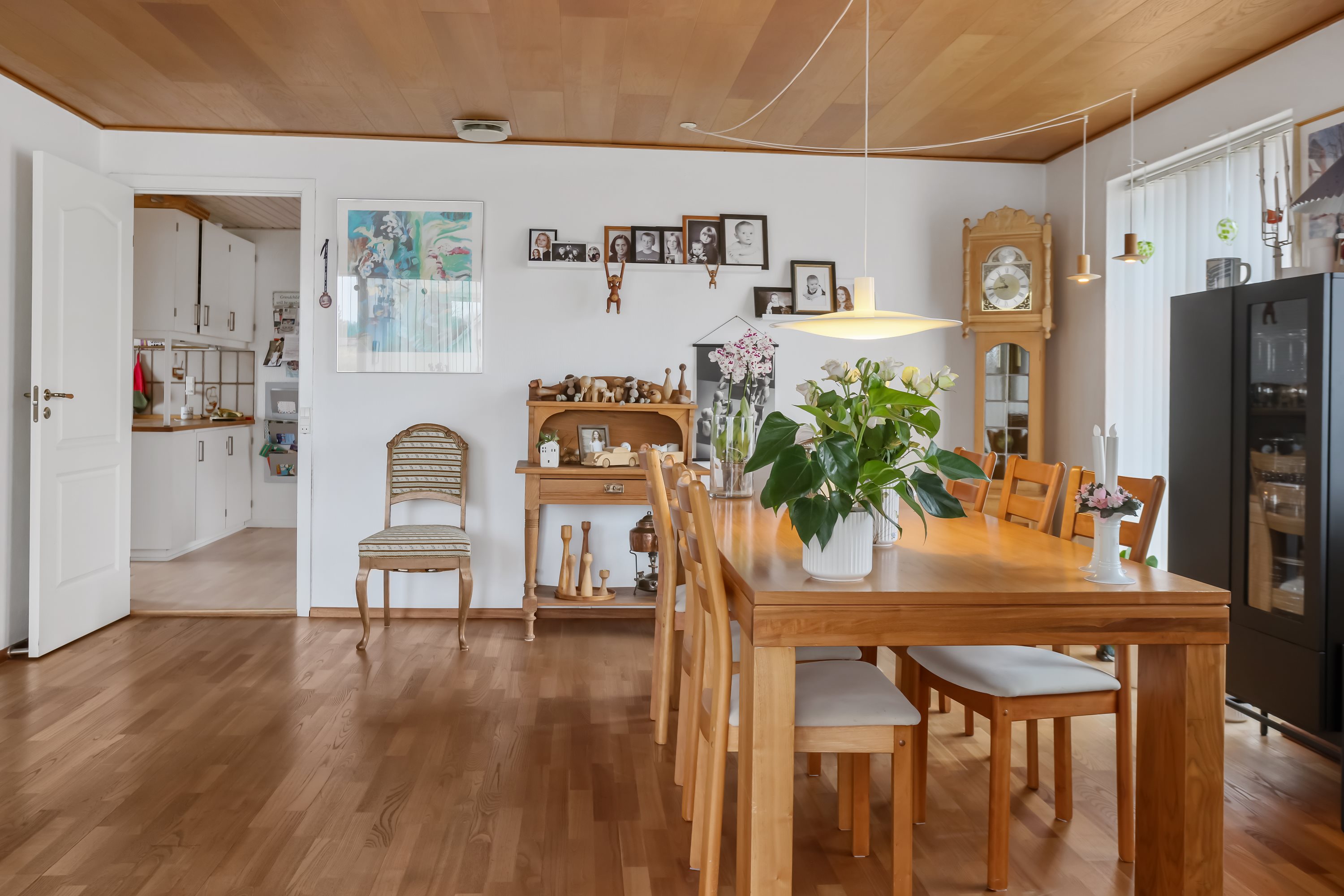 Fremhævet stue billede i fuldskærmstilstand. Billede af Gl. Århusvej 93A, 8800 Viborg