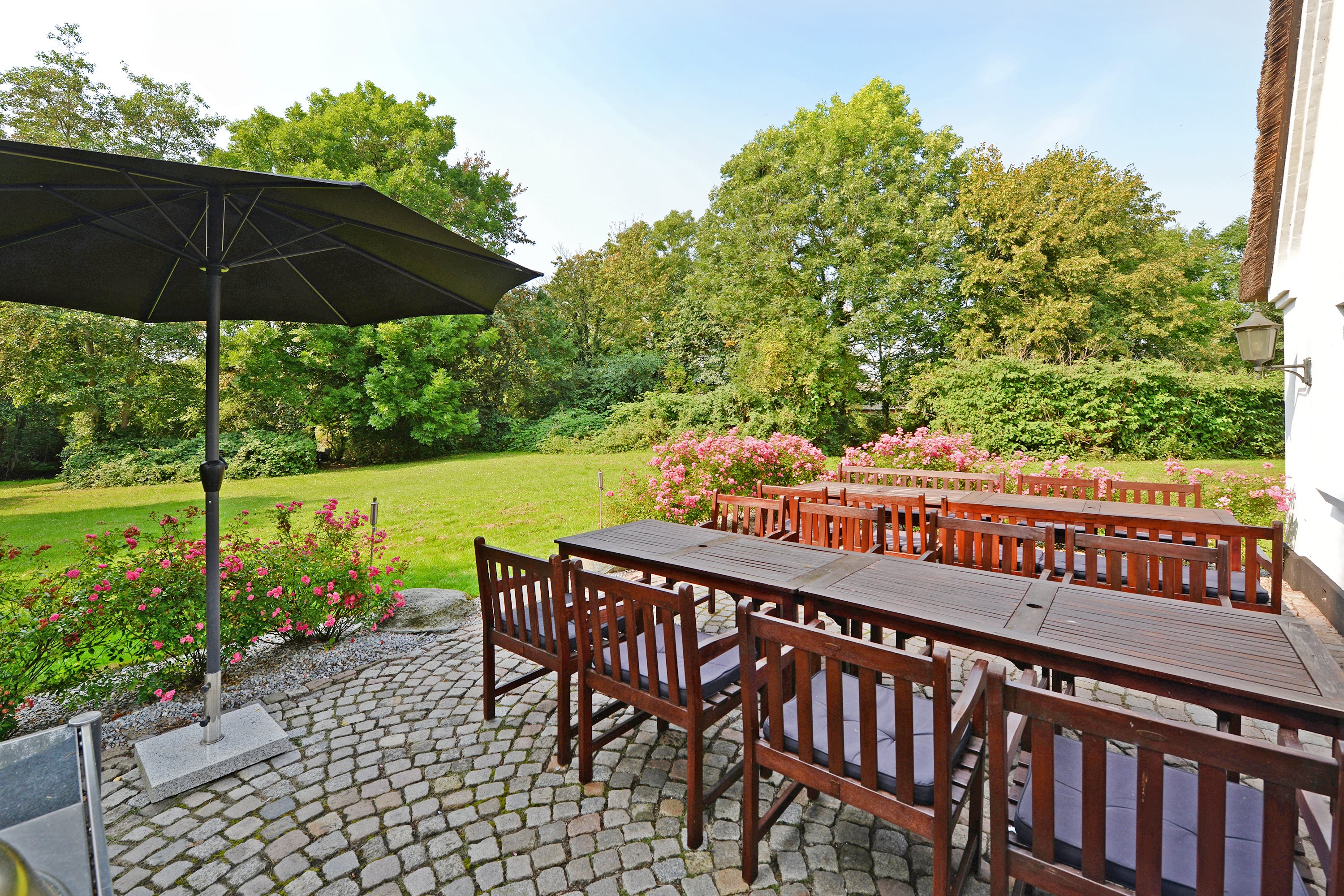 Fremhævet terrasse billede i fuldskærmstilstand. Billede af Ronæsvej 8, Ronæs, 5580 Nørre Aaby