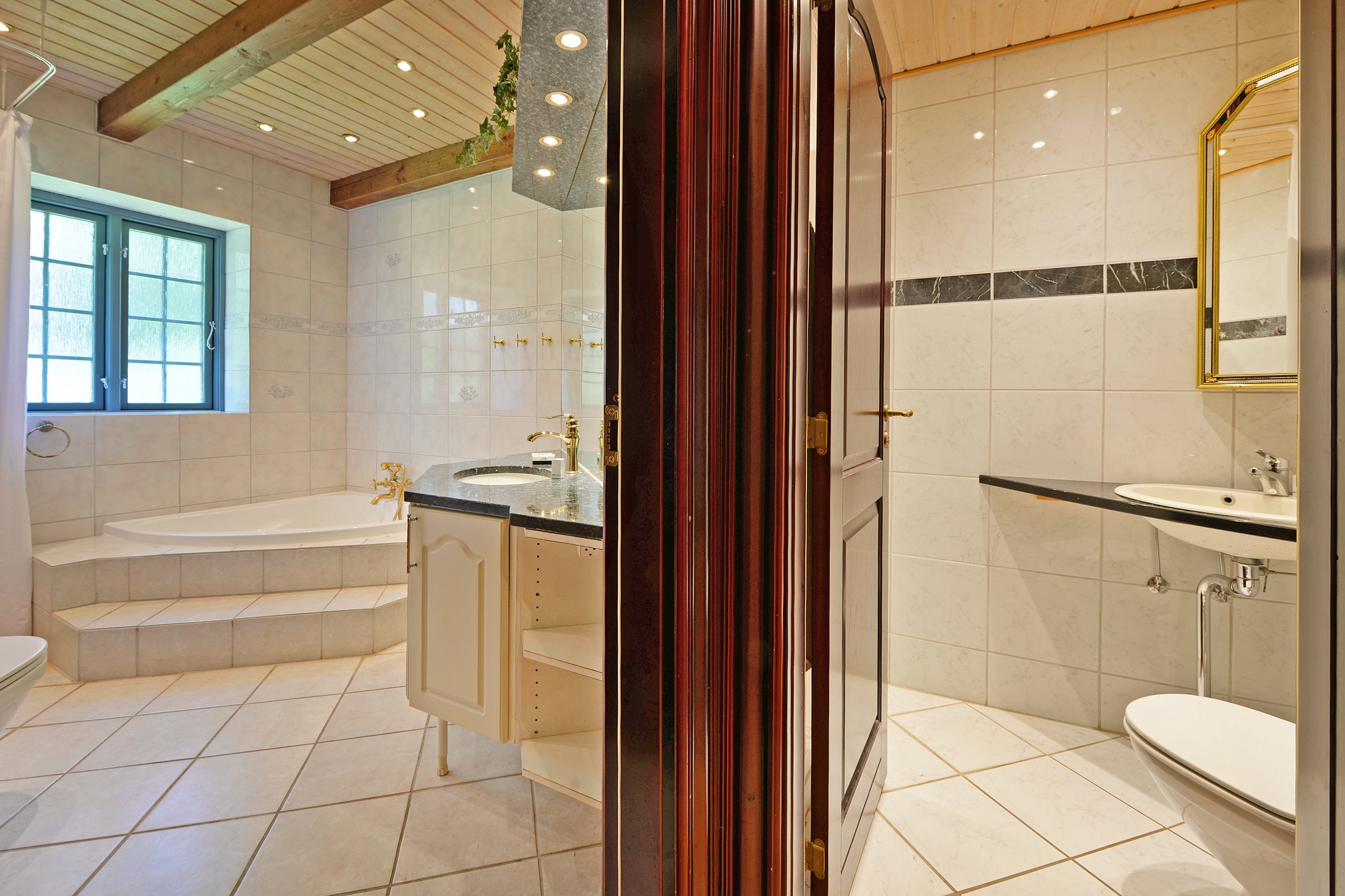 Fremhævet badeværelse billede i fuldskærmstilstand. Billede af Ronæsvej 8, Ronæs, 5580 Nørre Aaby