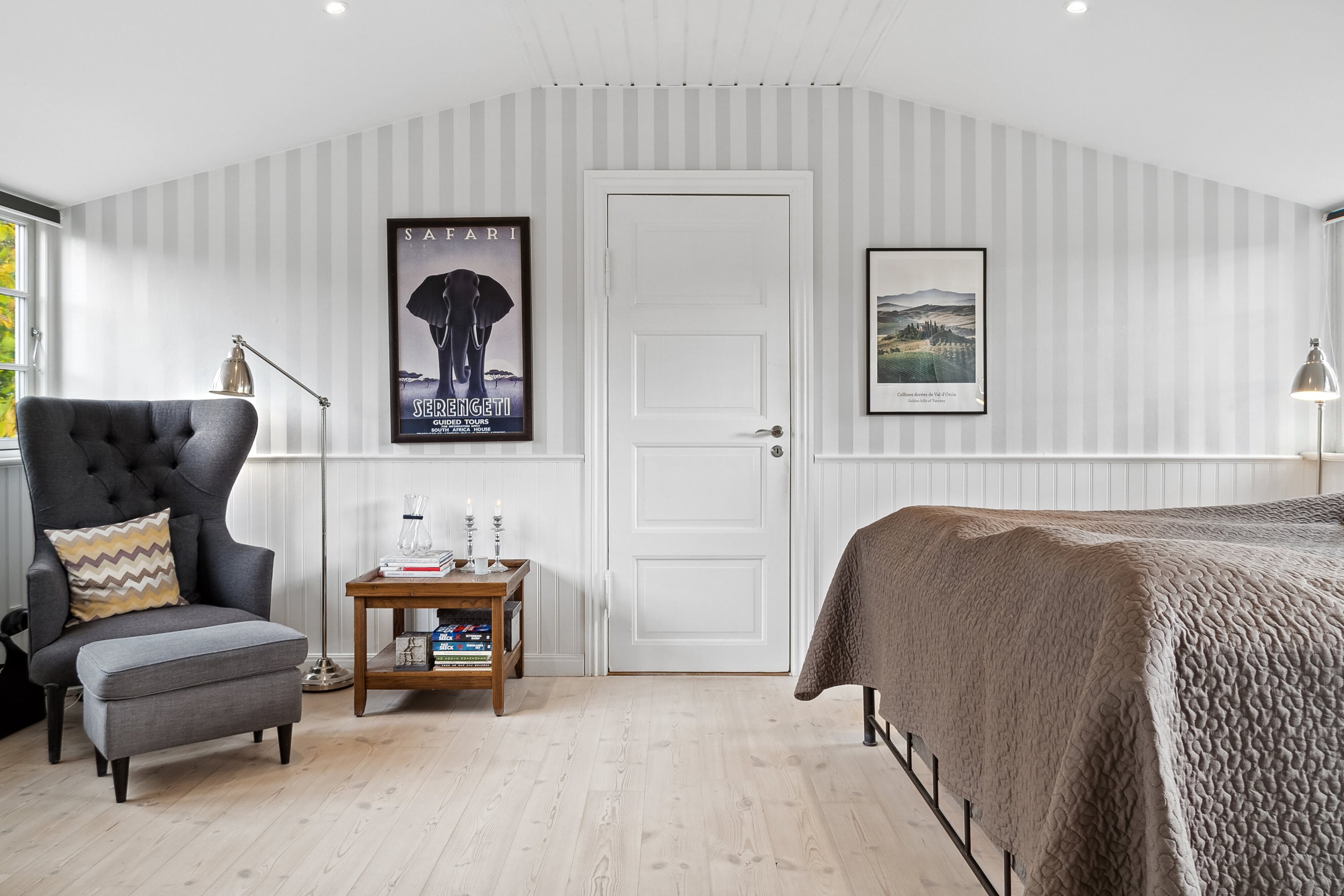 Fremhævet forældresoveværelse billede i fuldskærmstilstand. Billede af Kong Valdemars Vej 46, Søllerød, 2840 Holte