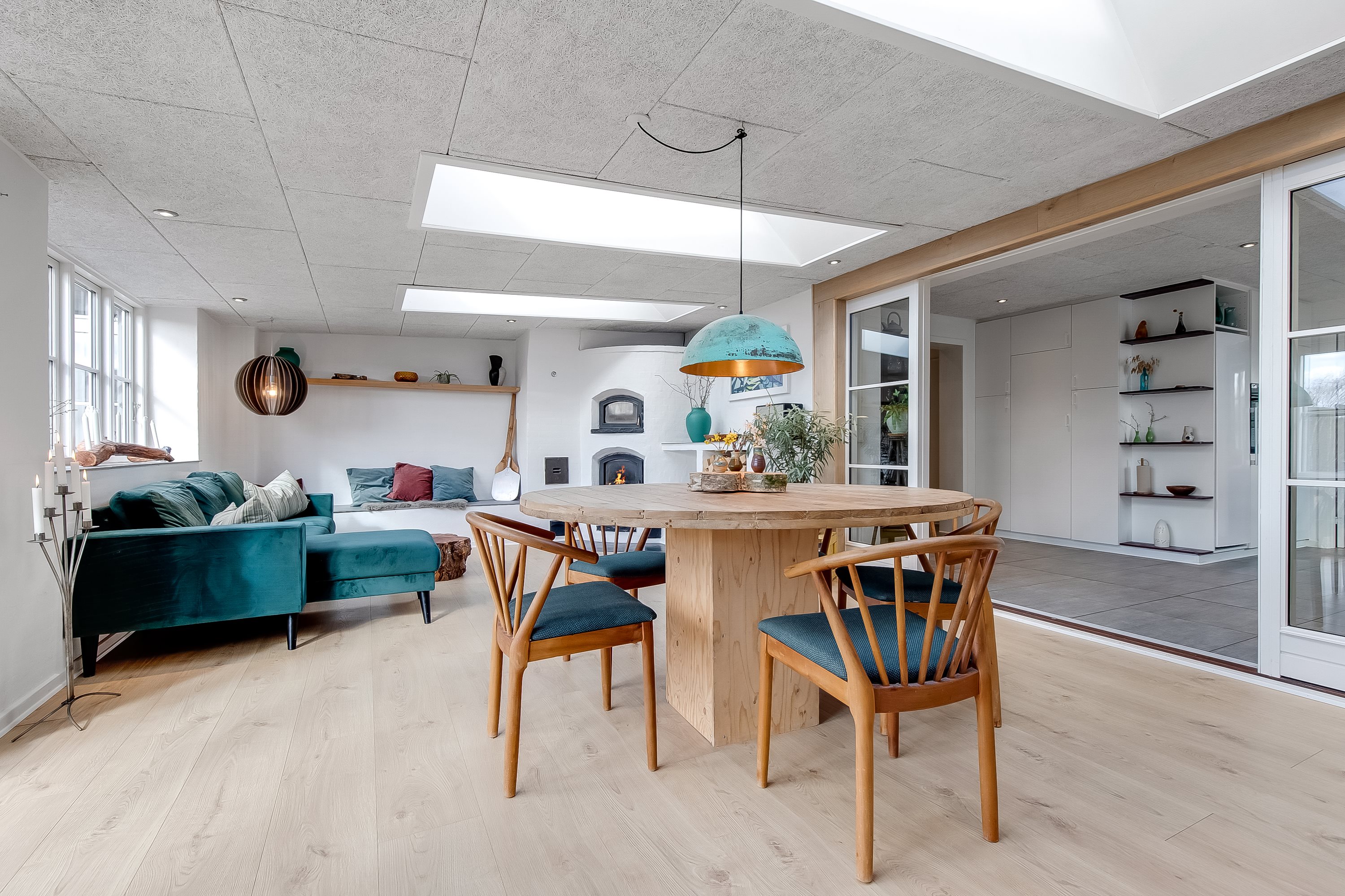 Fremhævet pejsestue billede i fuldskærmstilstand. Billede af Grønlandsvej 14, 7100 Vejle