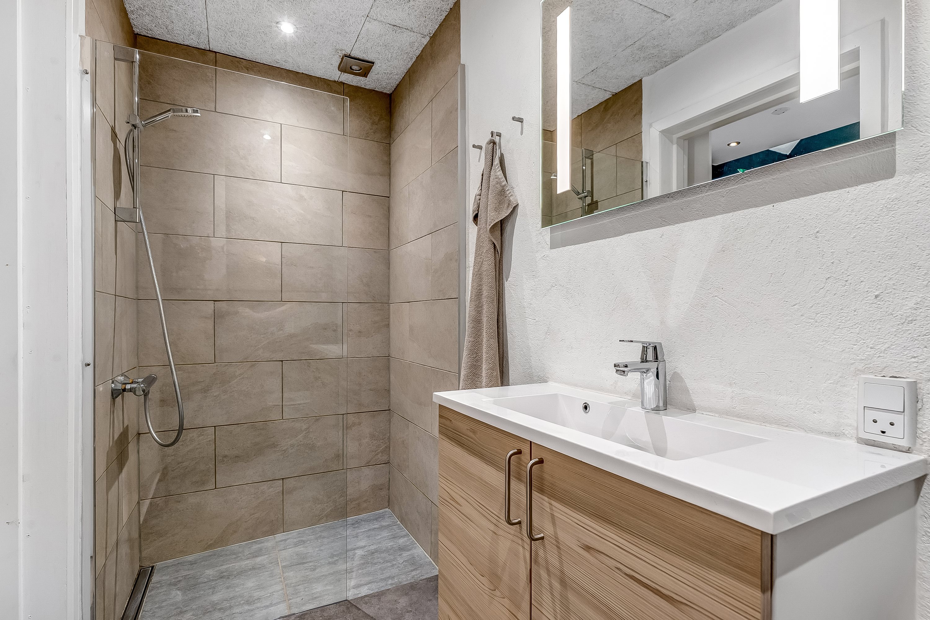 Fremhævet badeværelse billede i fuldskærmstilstand. Billede af Grønlandsvej 14, 7100 Vejle