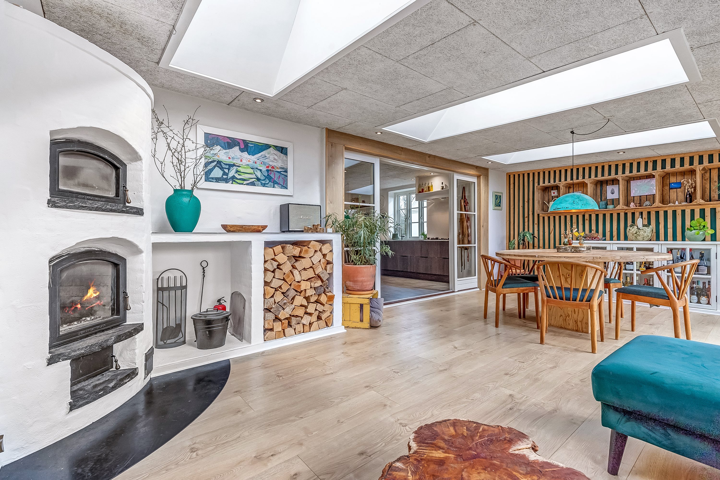 Fremhævet pejsestue billede i fuldskærmstilstand. Billede af Grønlandsvej 14, 7100 Vejle