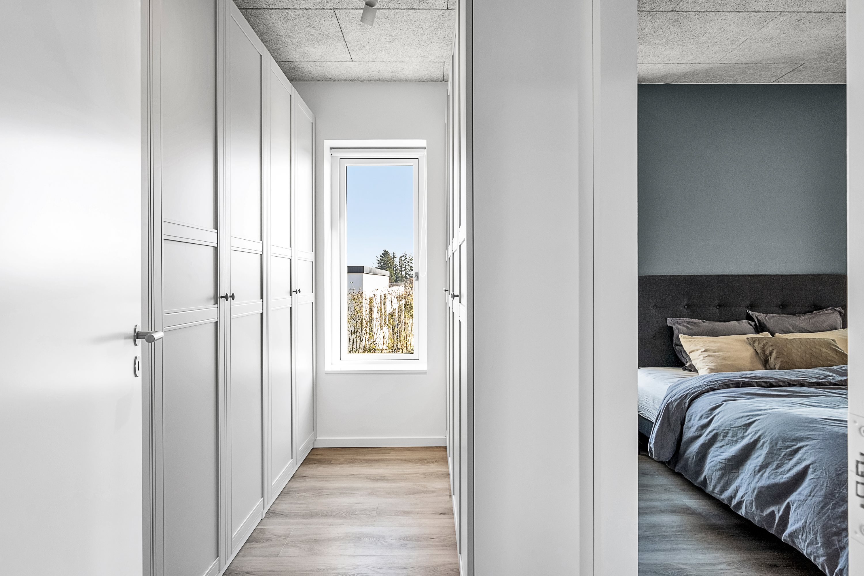Fremhævet walkin closet billede i fuldskærmstilstand. Billede af Byhøjengen 65, 8380 Trige