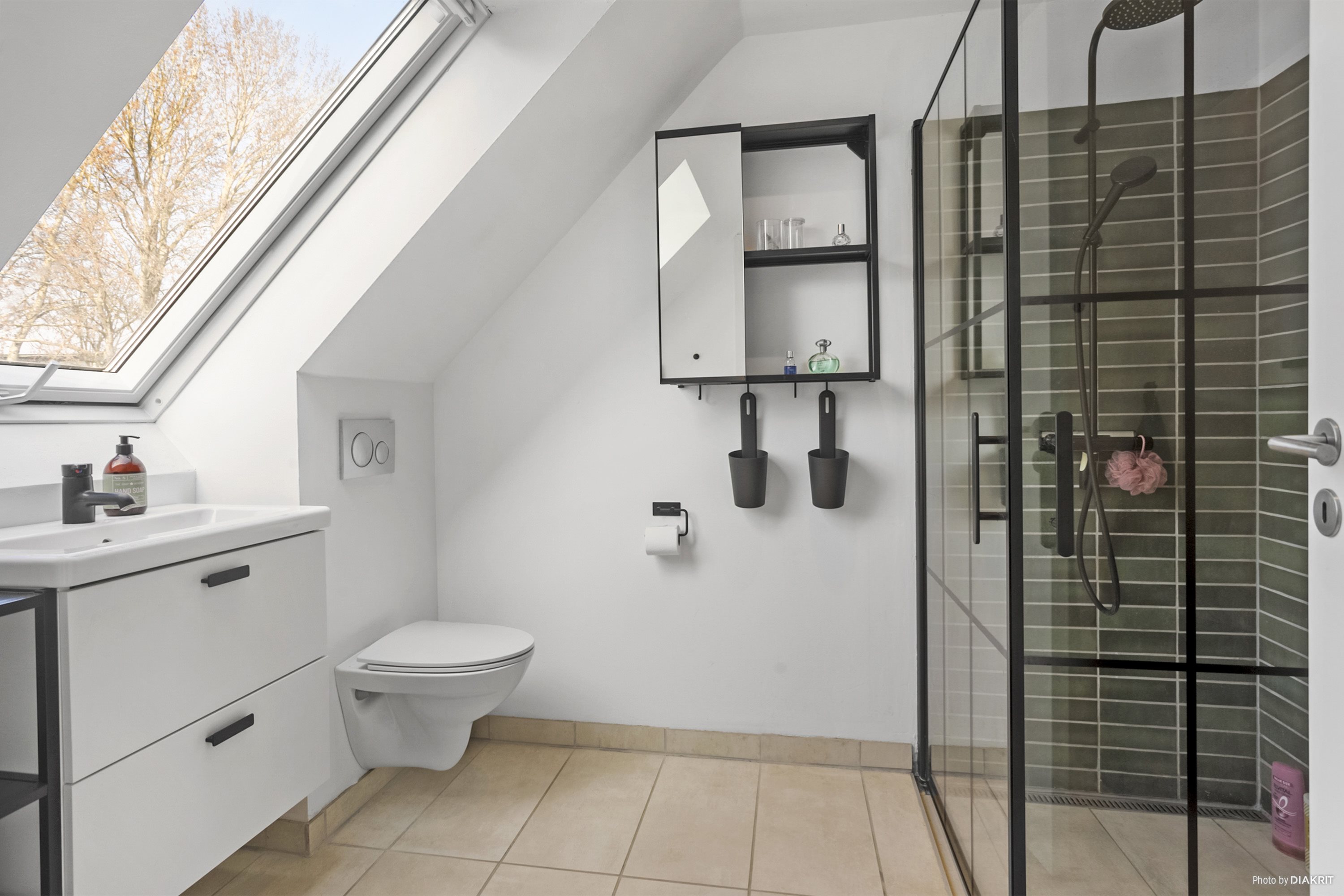 Fremhævet badeværelse billede i fuldskærmstilstand. Billede af Sejerøvej 1, 4600 Køge