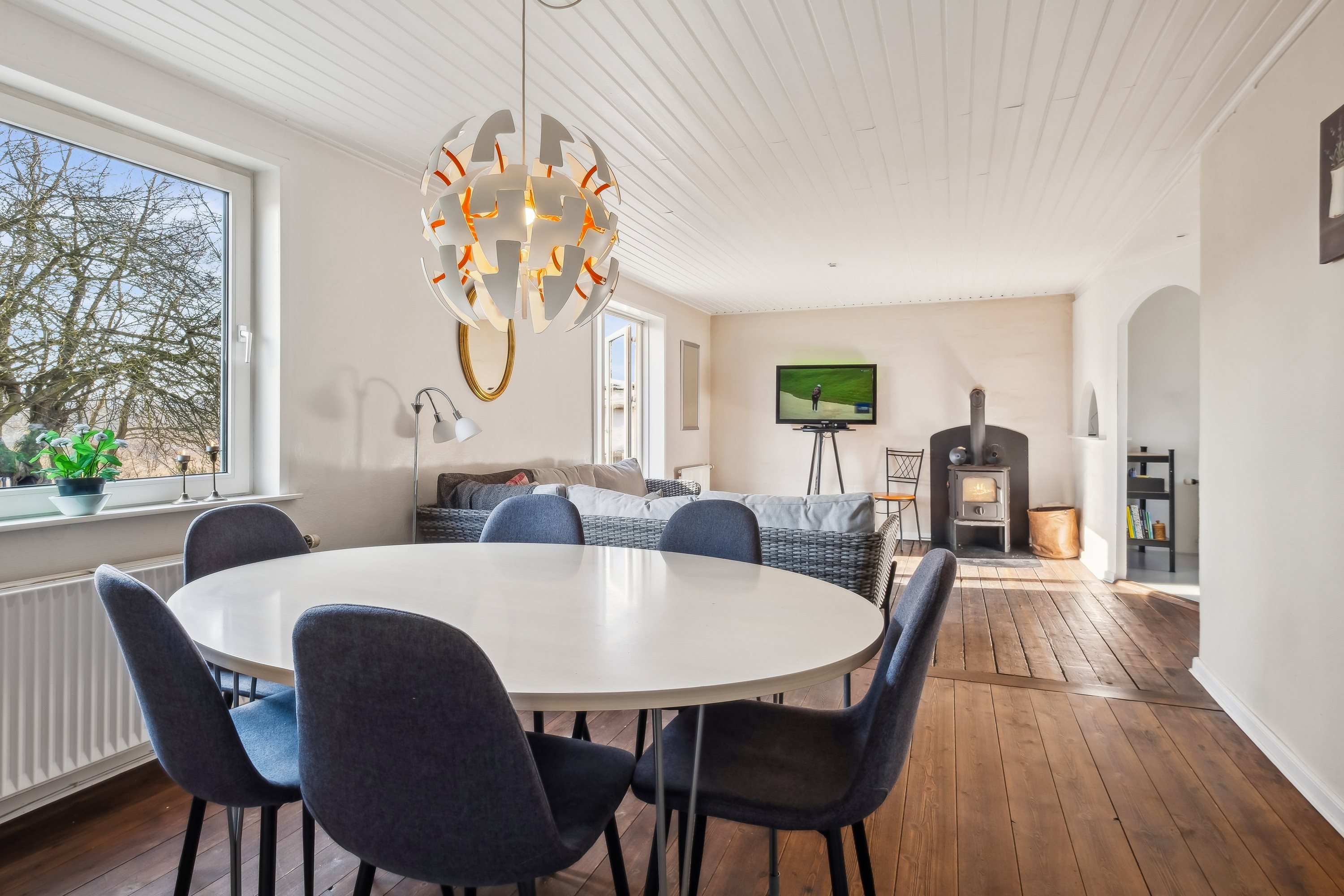 Fremhævet stue billede i fuldskærmstilstand. Billede af Egebjergvej 25, 8700 Horsens