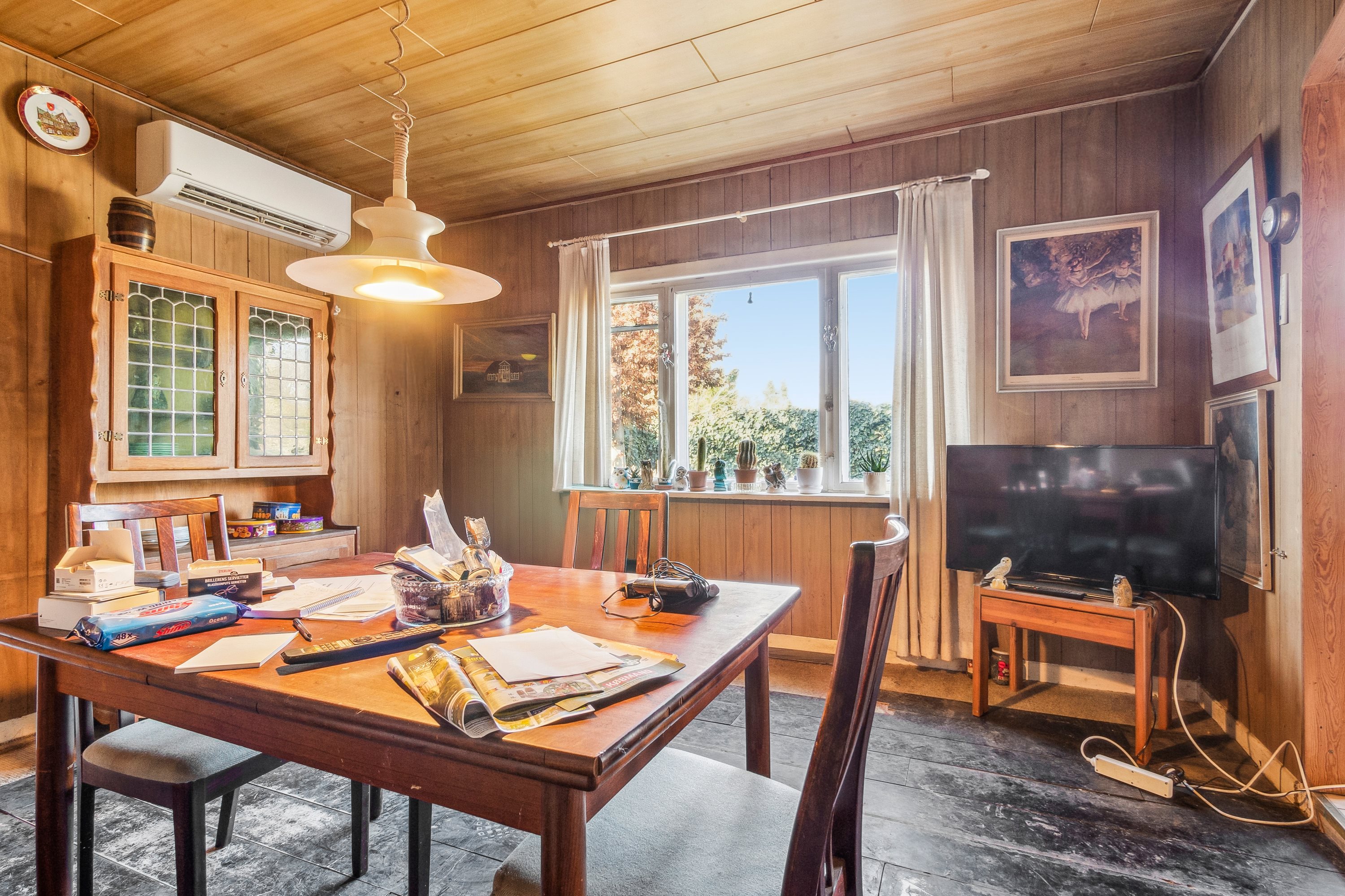 Fremhævet stue billede i fuldskærmstilstand. Billede af Hf. Birkevang 145, 2700 Brønshøj