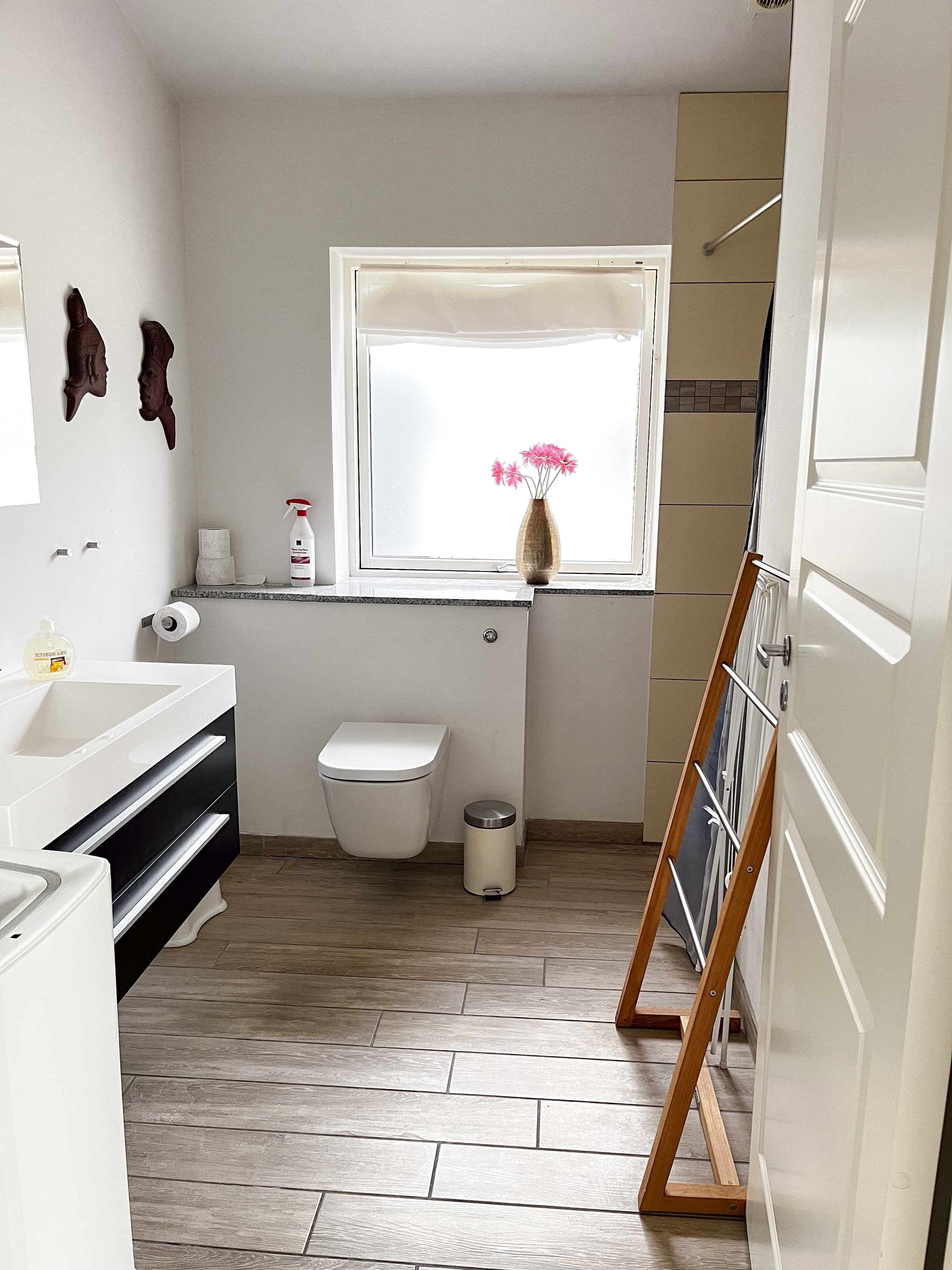 Fremhævet badeværelse billede i fuldskærmstilstand. Billede af Bag Hegnet 11, Kulhuse, 3630 Jægerspris