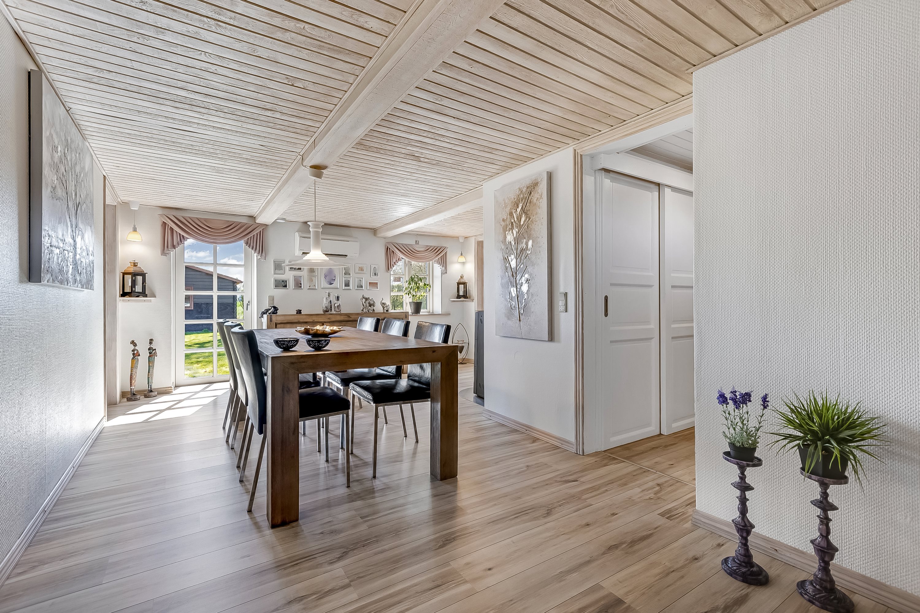 Fremhævet stue billede i fuldskærmstilstand. Billede af Skovmarksvej 29, Vetterslev, 4100 Ringsted