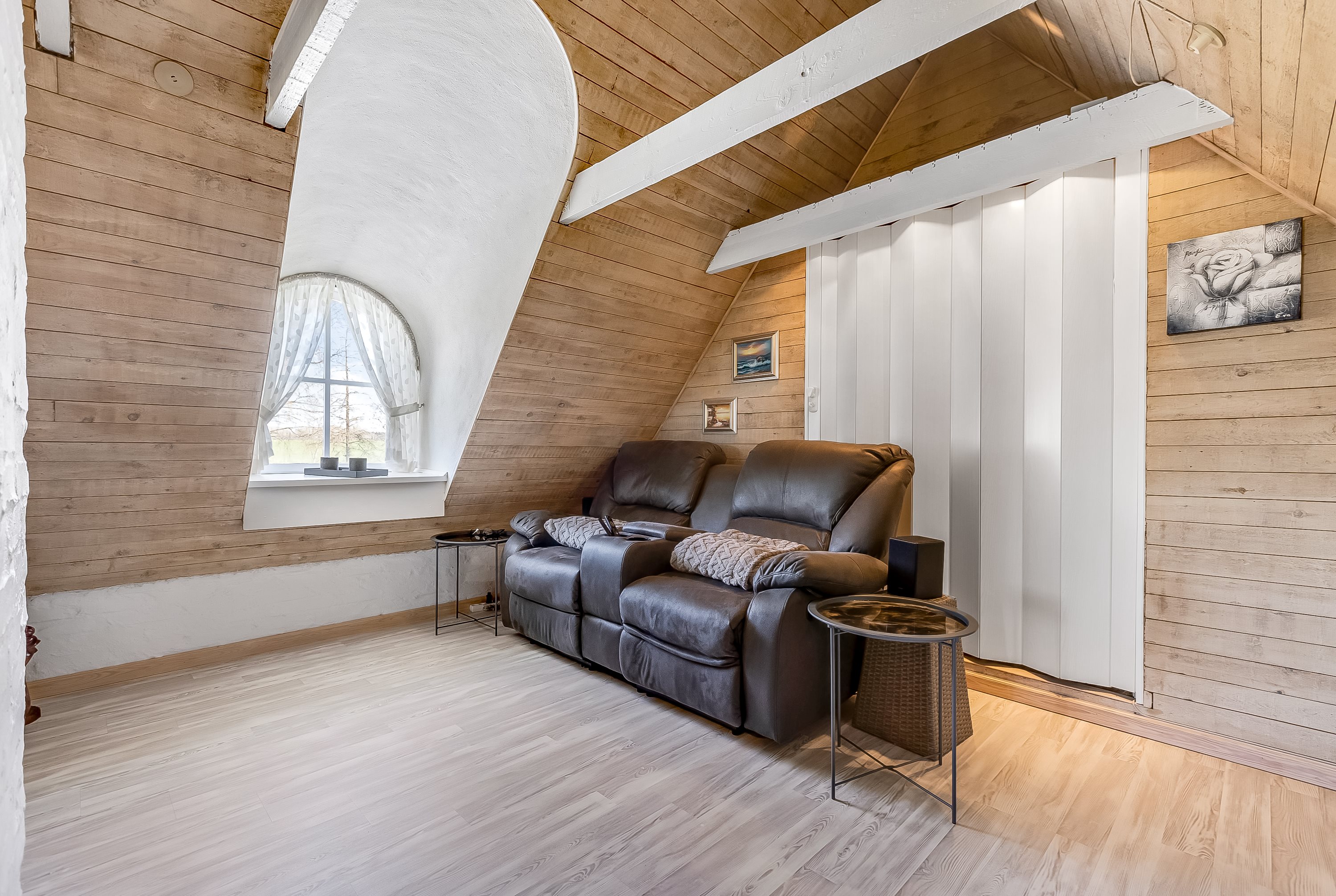 Fremhævet stue billede i fuldskærmstilstand. Billede af Skovmarksvej 29, Vetterslev, 4100 Ringsted