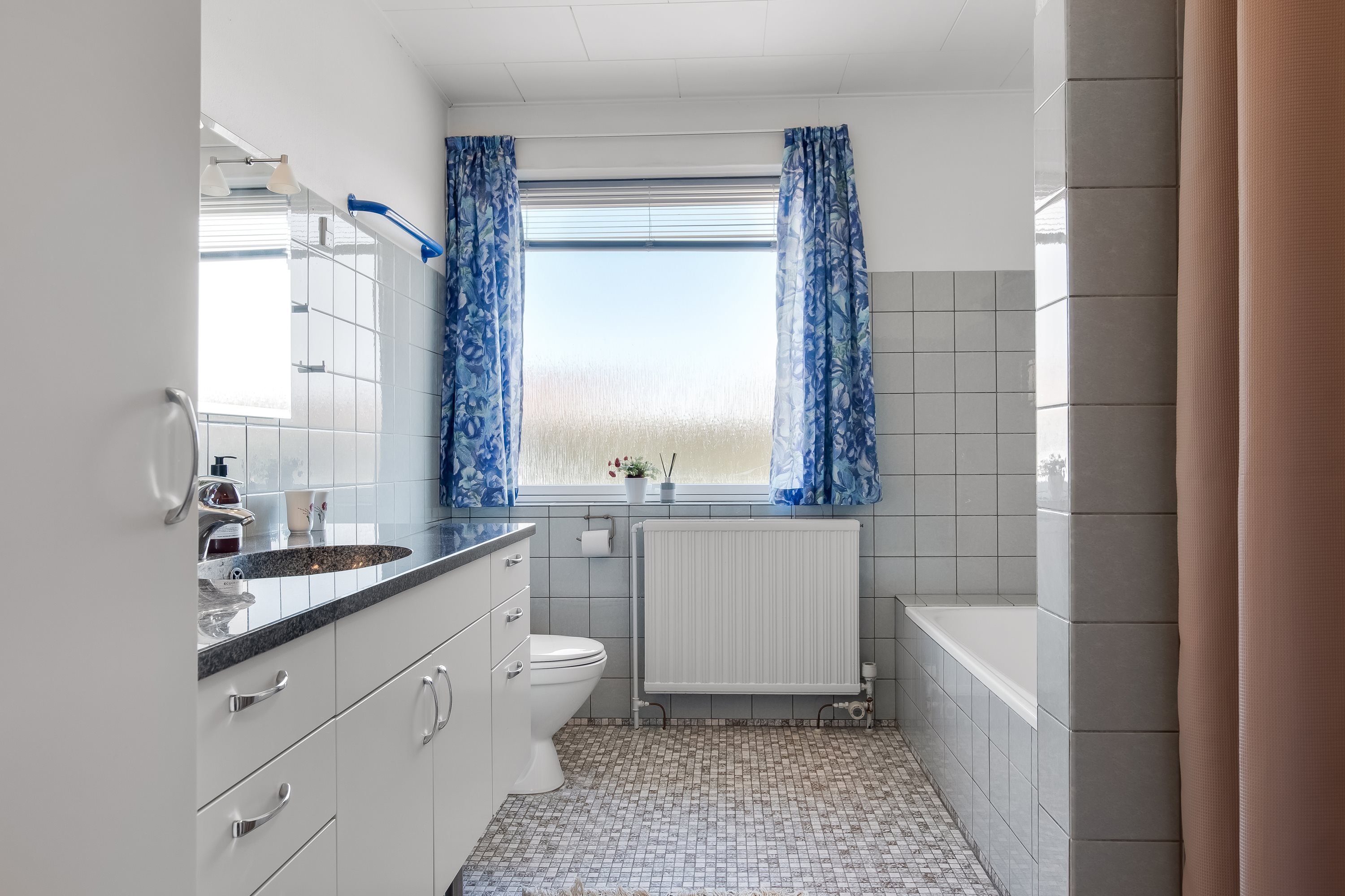 Fremhævet badeværelse billede i fuldskærmstilstand. Billede af Nørlundvej 19, 7500 Holstebro